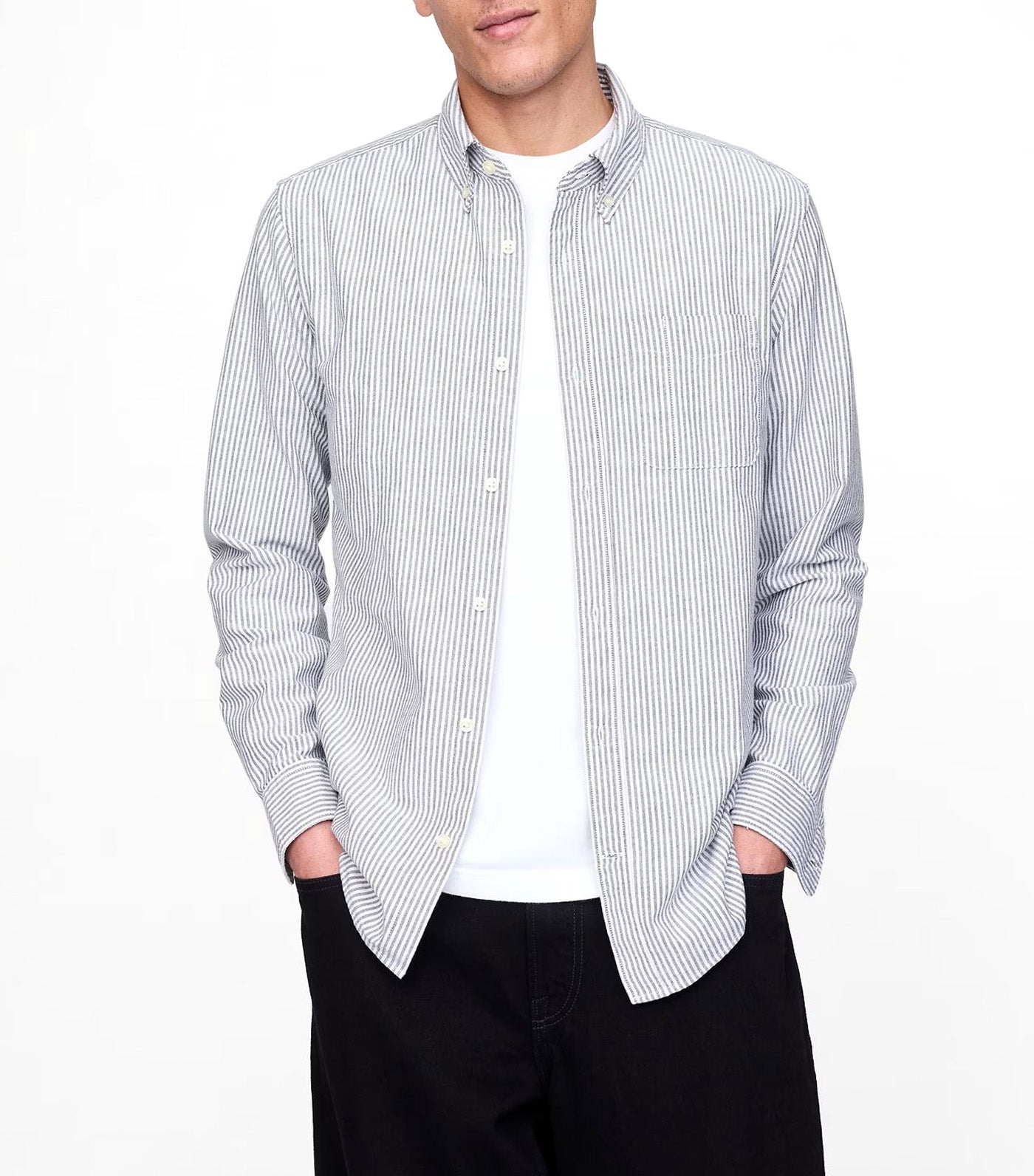 Classic Oxford Shirt in Standard Fit Black Stripe