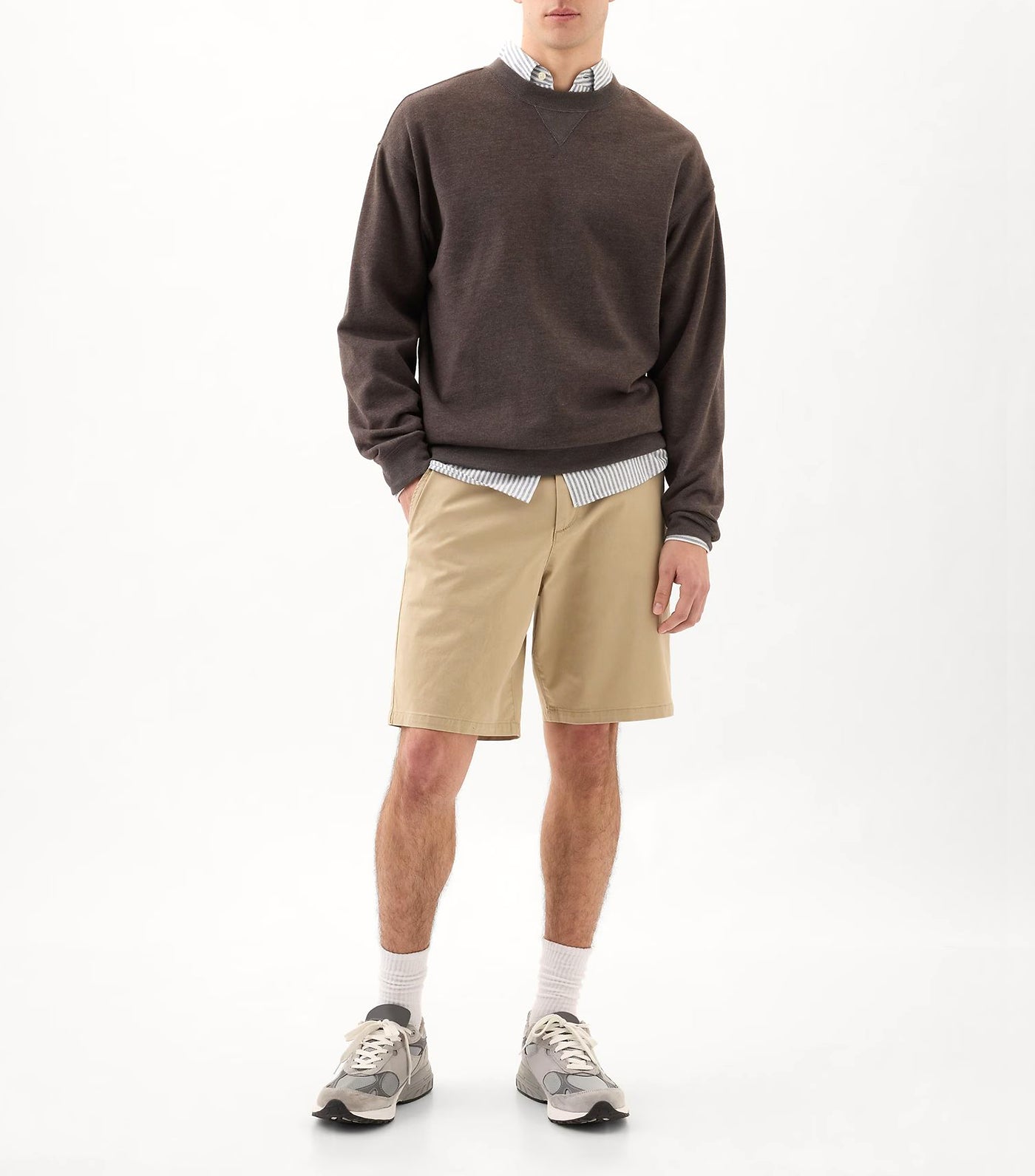 9" Essential Khaki Shorts