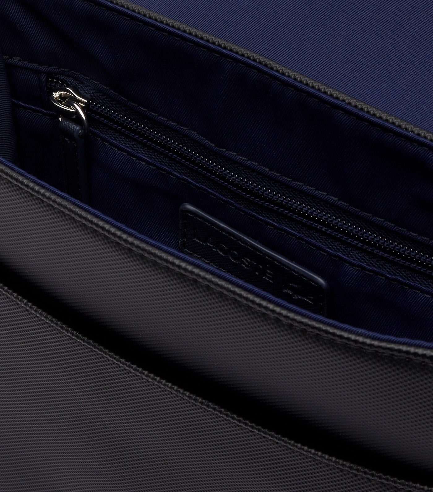Men's Classic Flap Close Shoulder Bag Noir