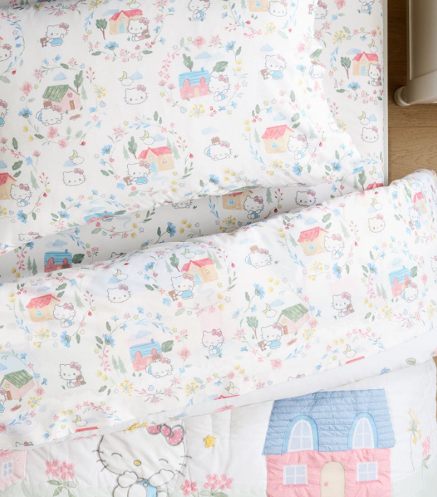 Hello Kitty® Cottage Organic Sheet Set