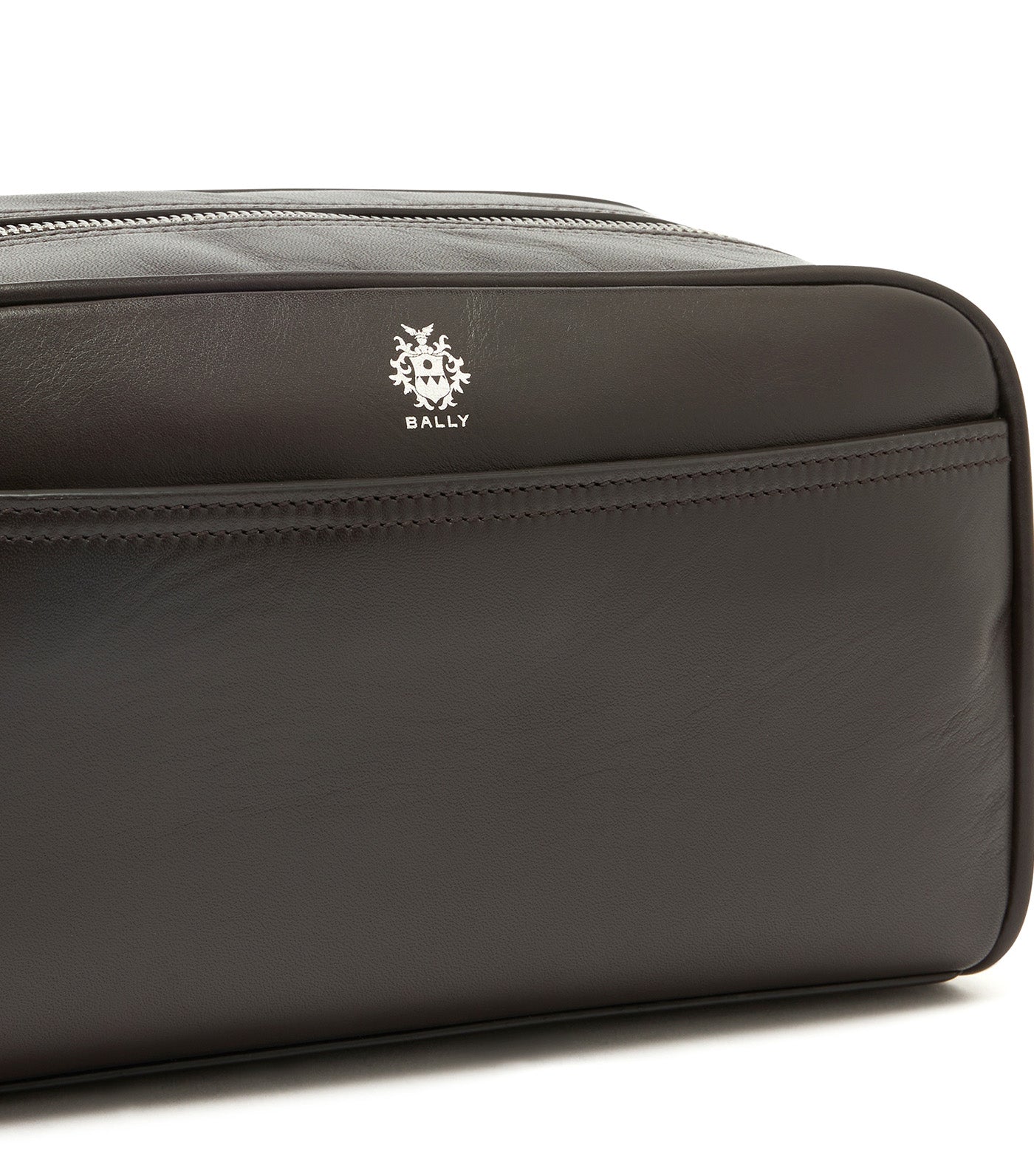 Ray Washbag in Chocolate Leather