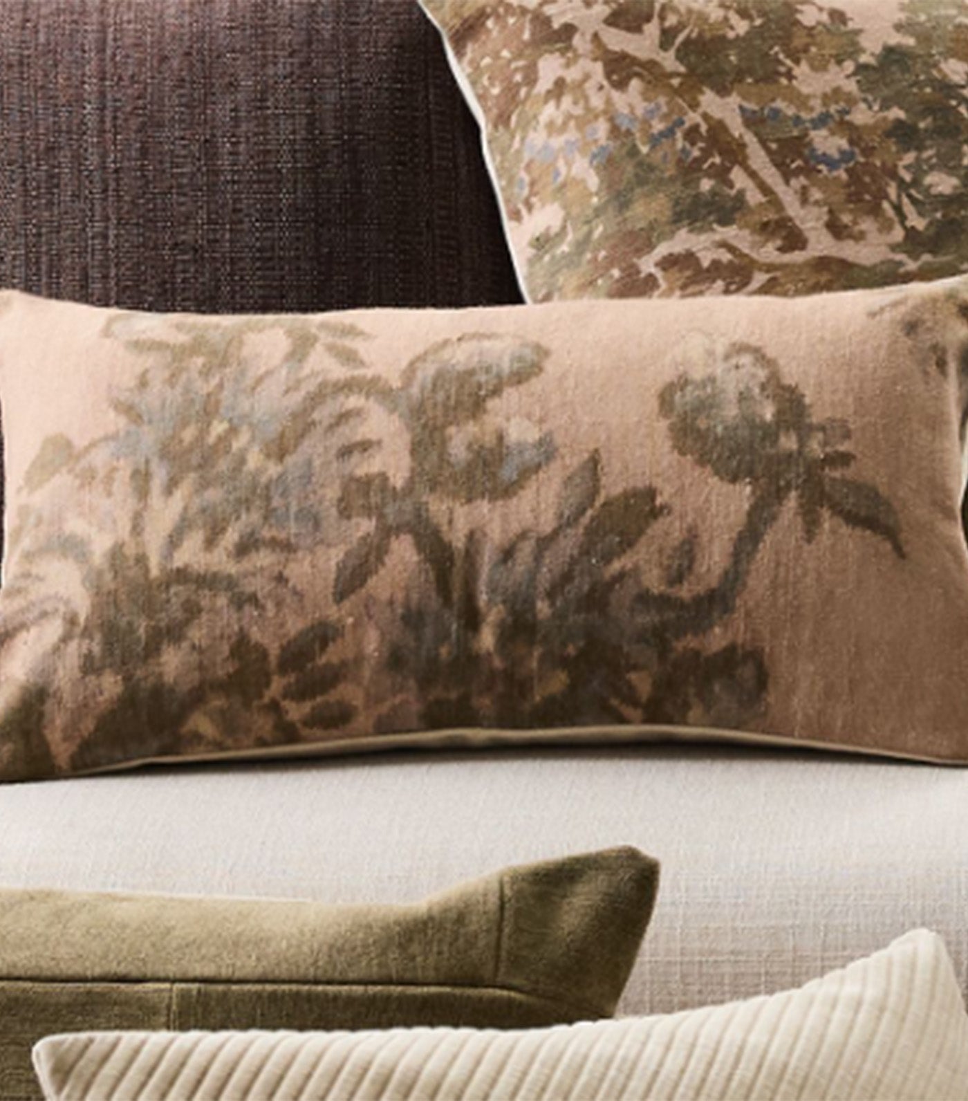 Deco Blossom Pillow Cover