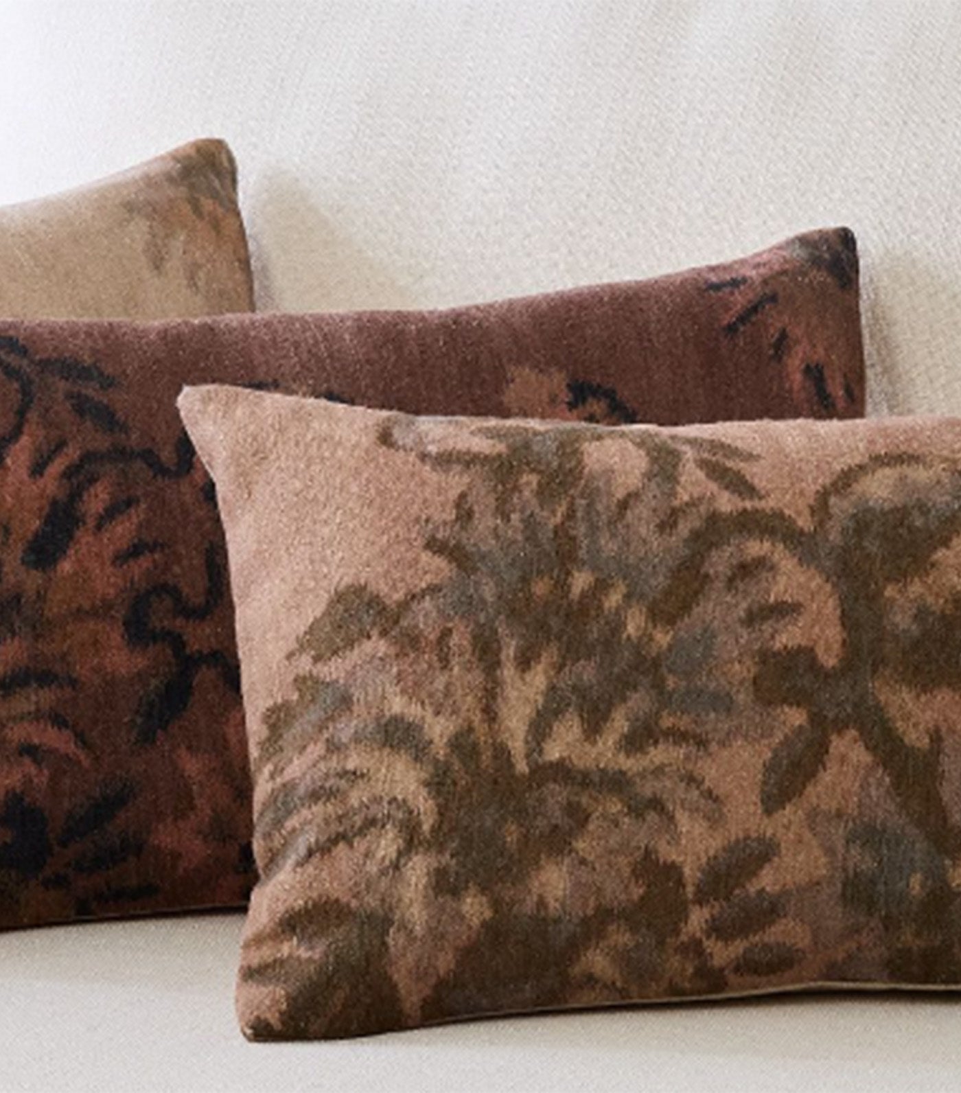 Deco Blossom Pillow Cover