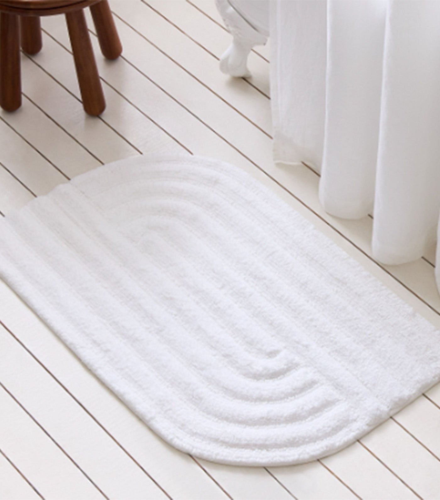 Shaped Swirl Bath Mat White