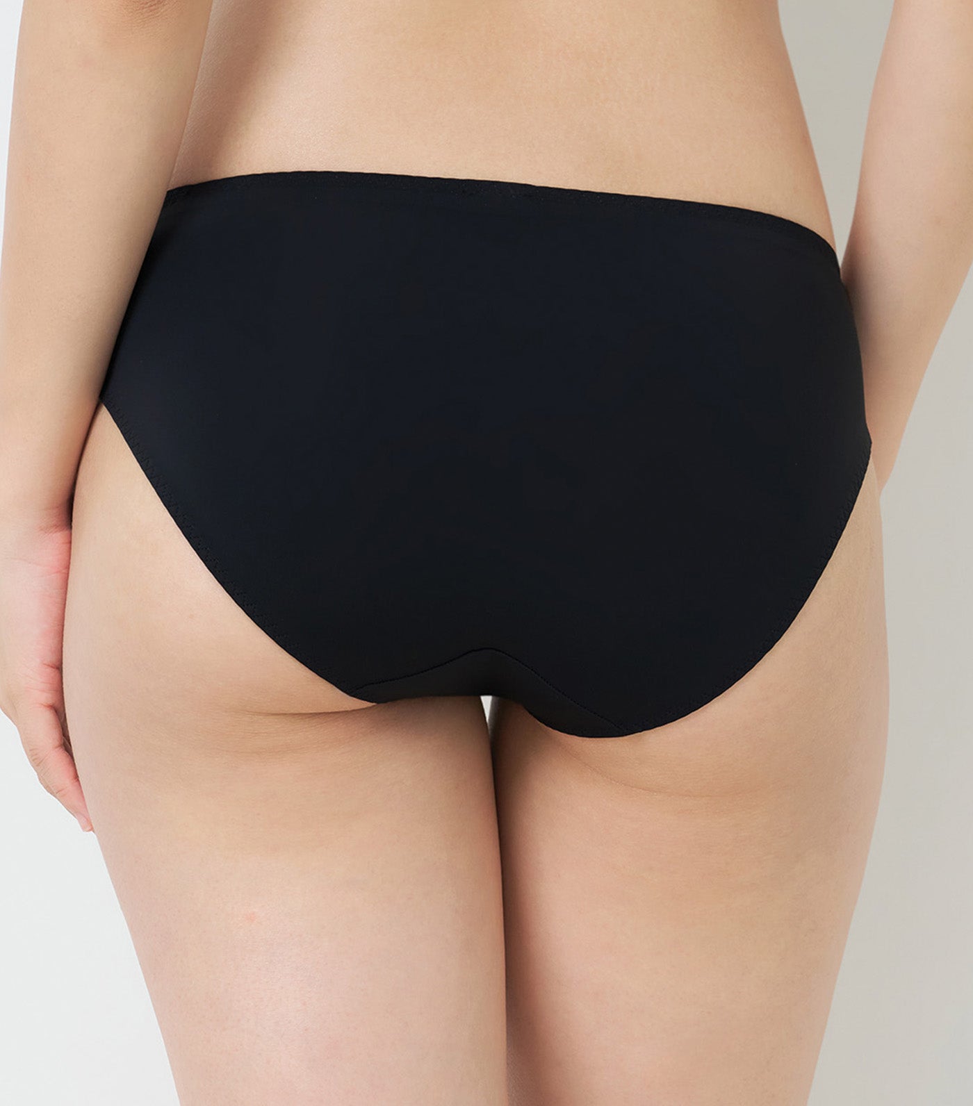 Triumph Simply Style Larkspur Midi Panty Black