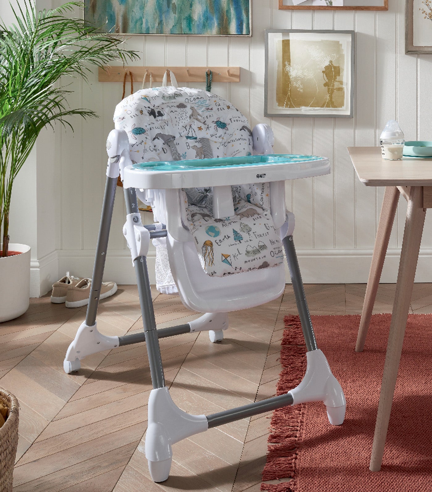 Snax Highchair - Happy Planet