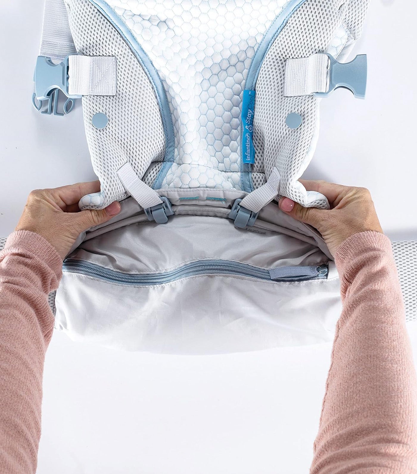 Stay Cool 4-in-1 Convertible Carrier Gray