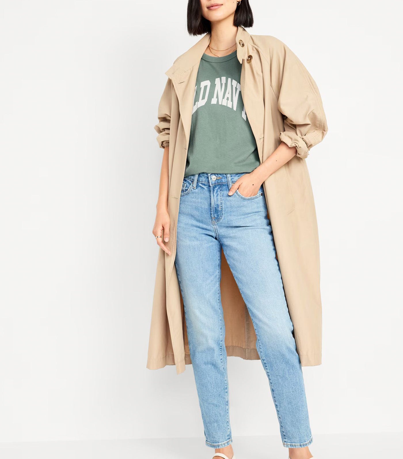 EveryWear Logo-Graphic T-Shirt Dried Herb