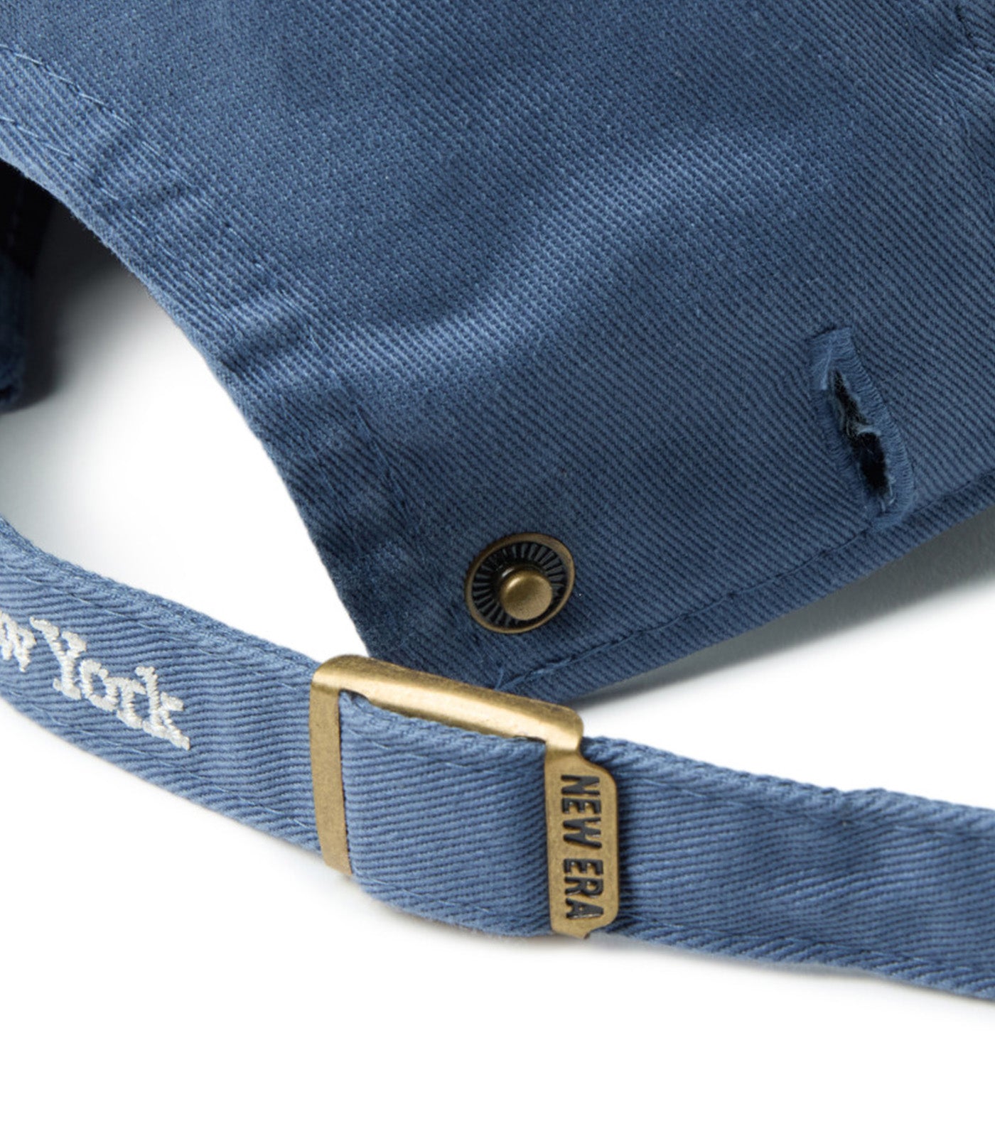 Casual Classic Strap Logo