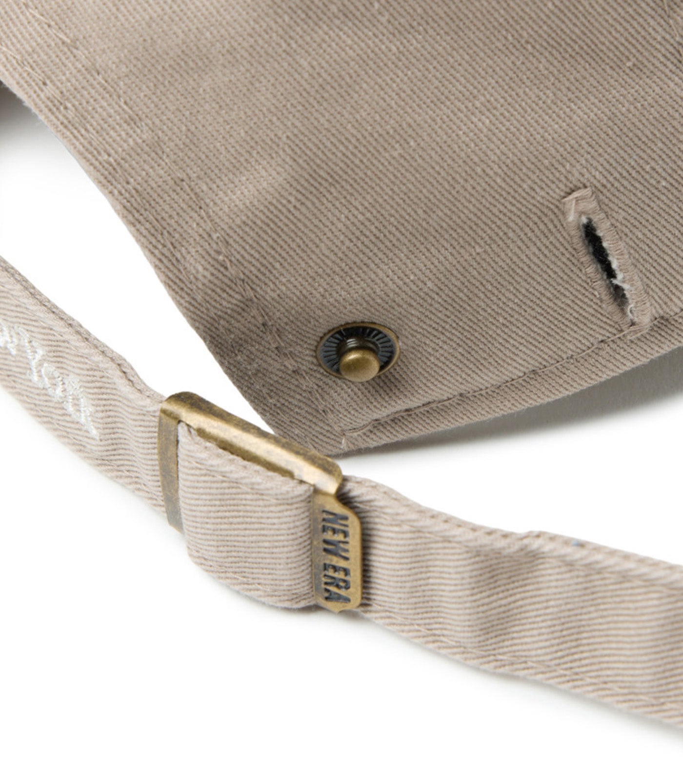 Casual Classic Strap Logo