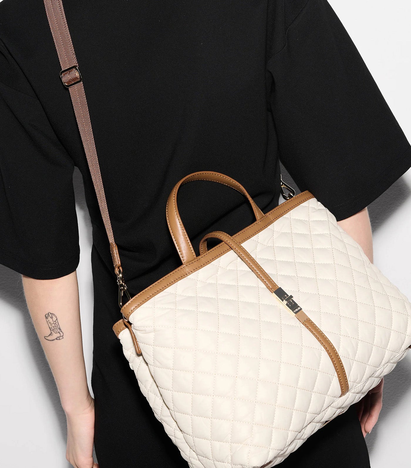 Medium Astor Top Handle Bag