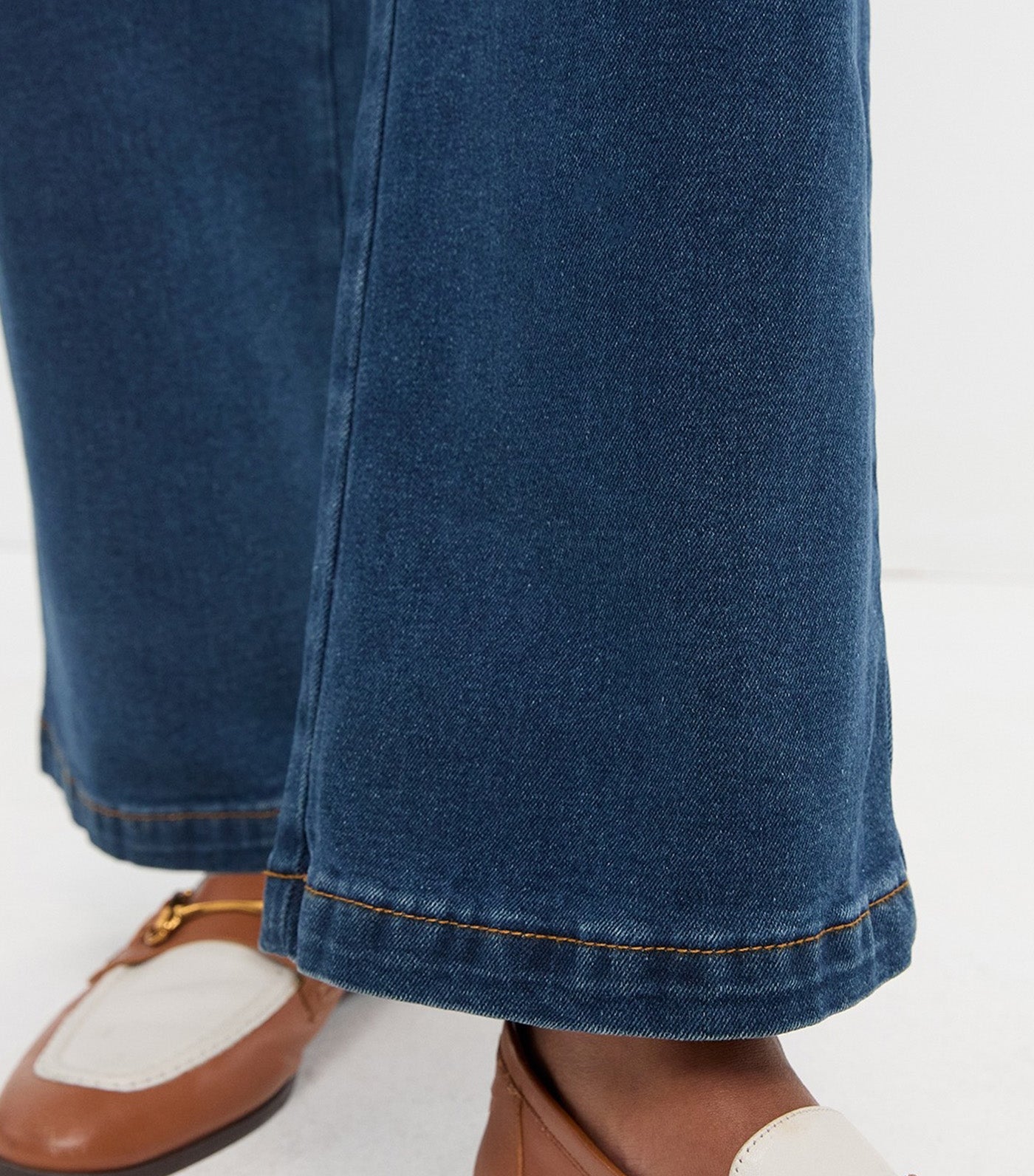 Pomelo High-Waisted Suede-Trim Jean Indigo