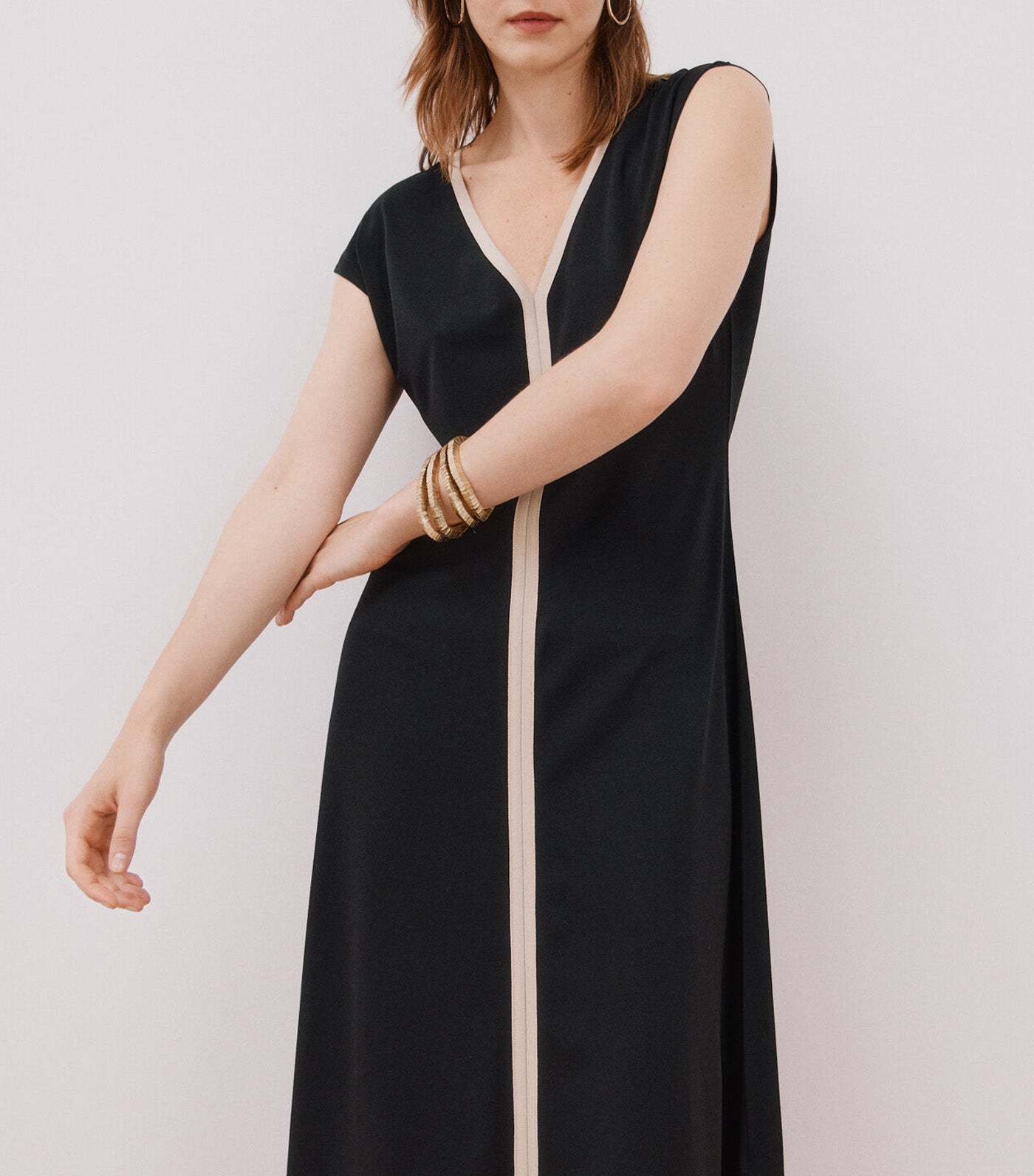 Contrast V Neckline Dress