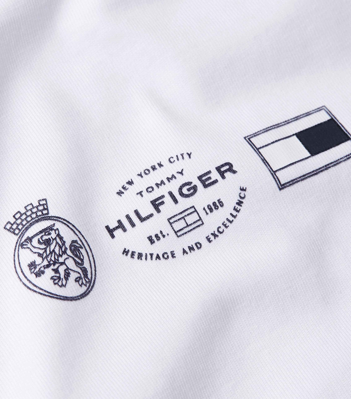 Men's Small Crest Outline Tee