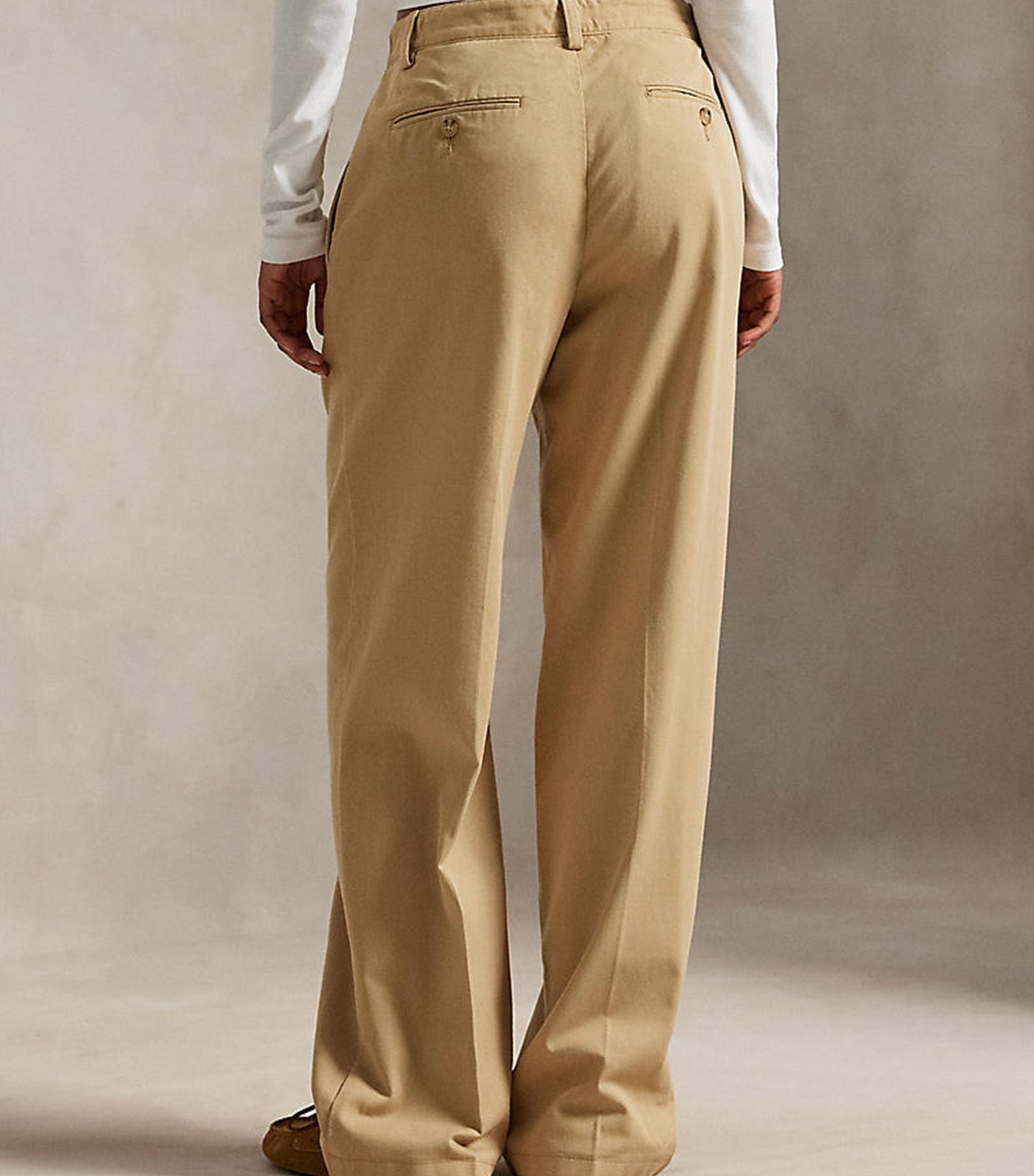 Women's Relaxed Fit Pleated Chino Pant Beige/Khaki