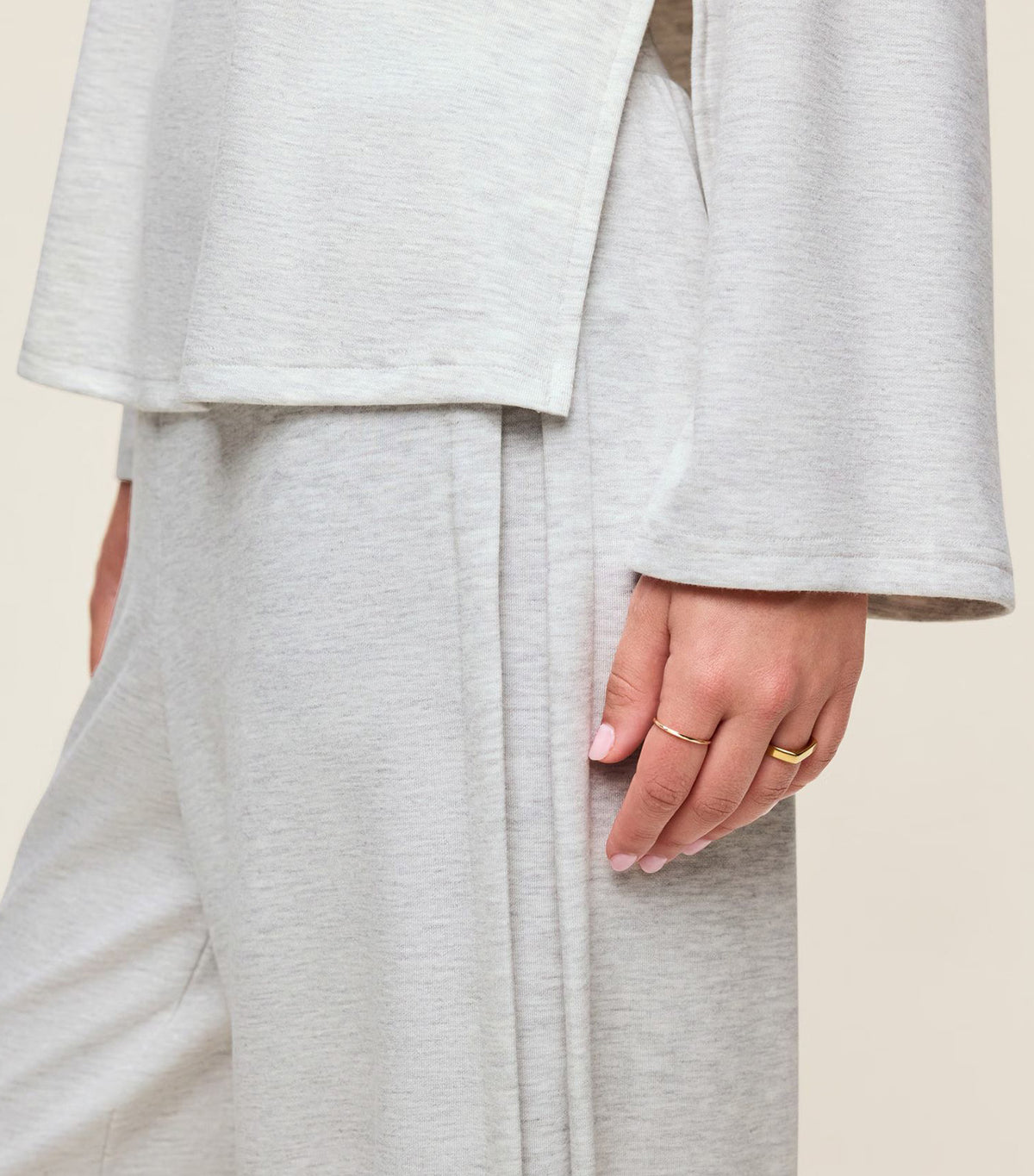 High-Waisted Bounce Lite Drapey Wide-Leg Pleated Pants Light Gray Heather