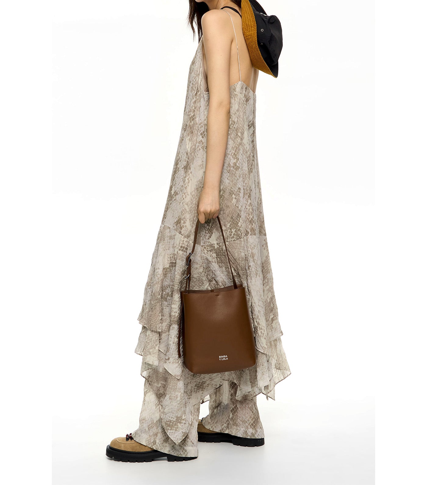 Bimba Y Lola Medium Leather Carlino Bag Oak