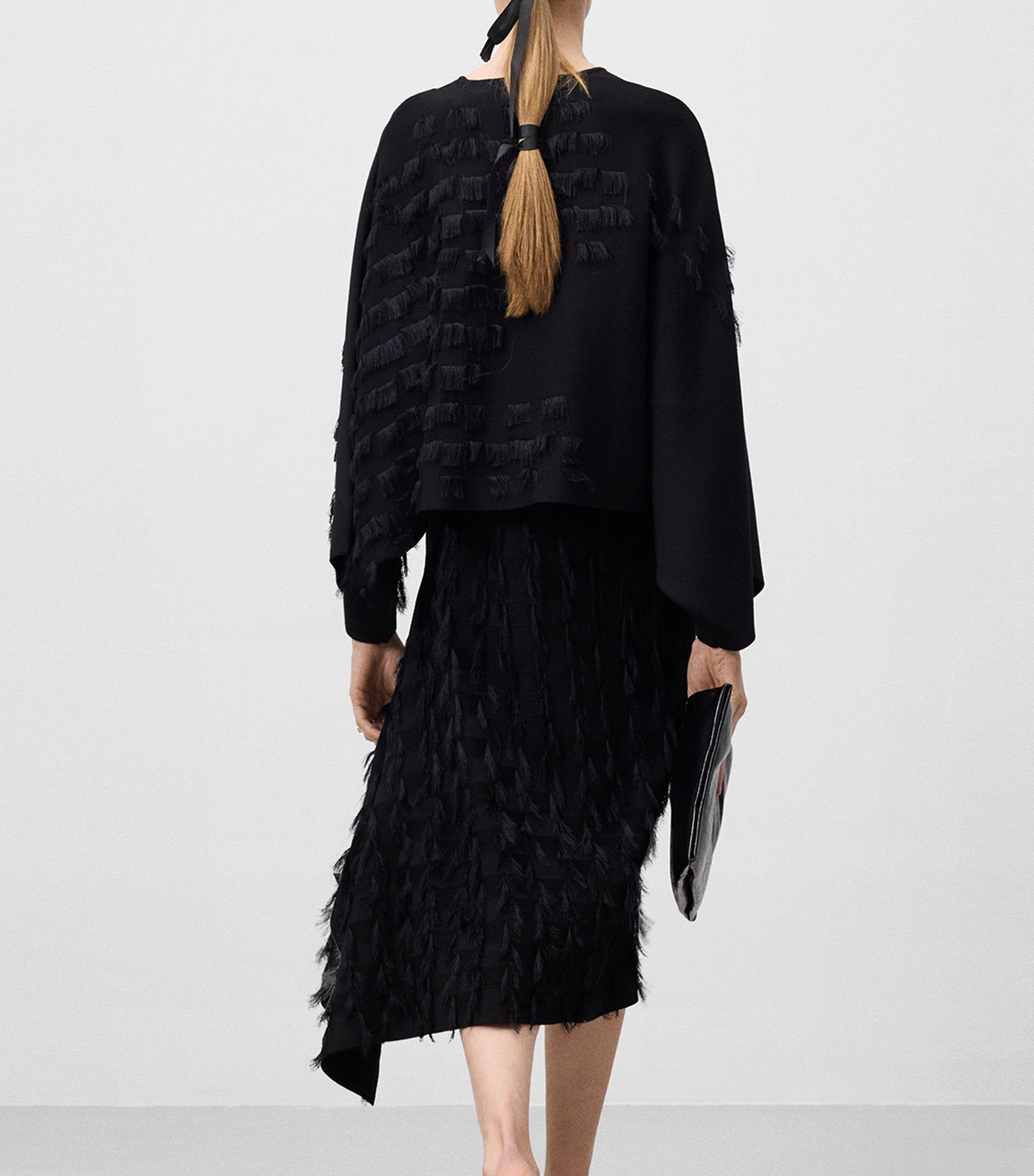Fringe Detailing Short Knit Cape Black
