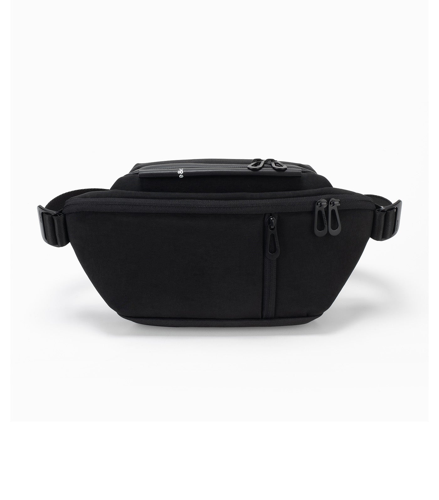 Isarau S Round Carbon Black