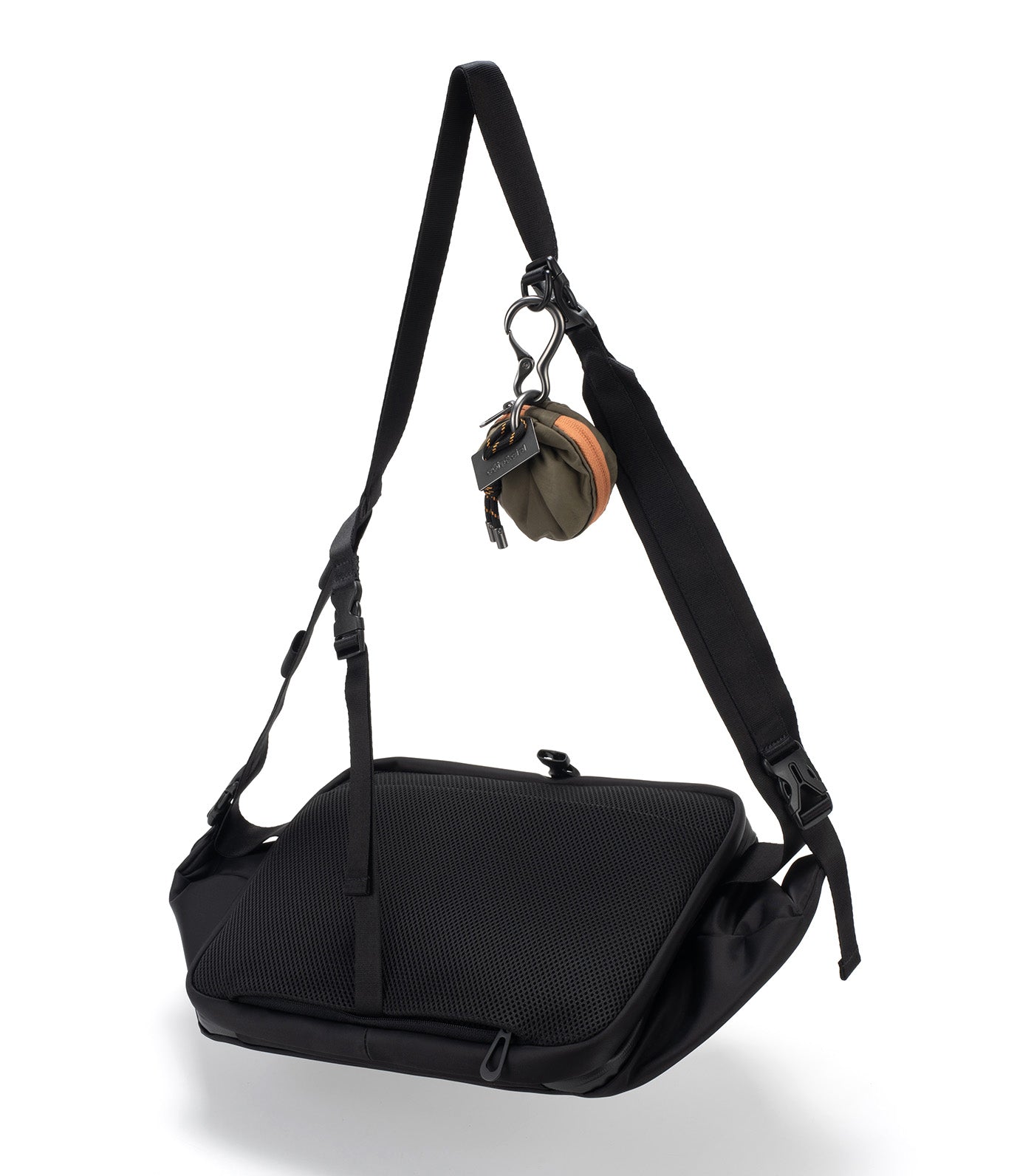 Isarau L Sleek Black