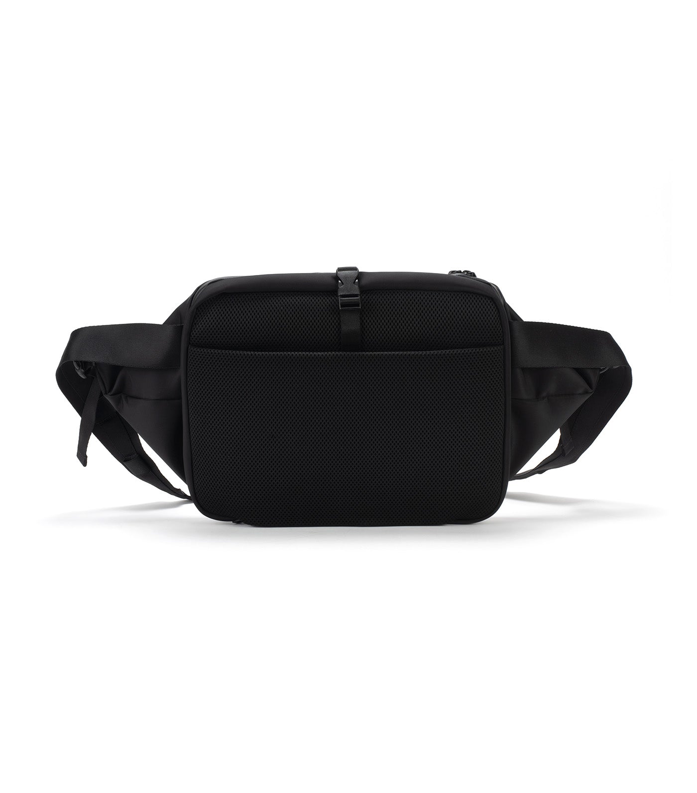 Isarau L Sleek Black