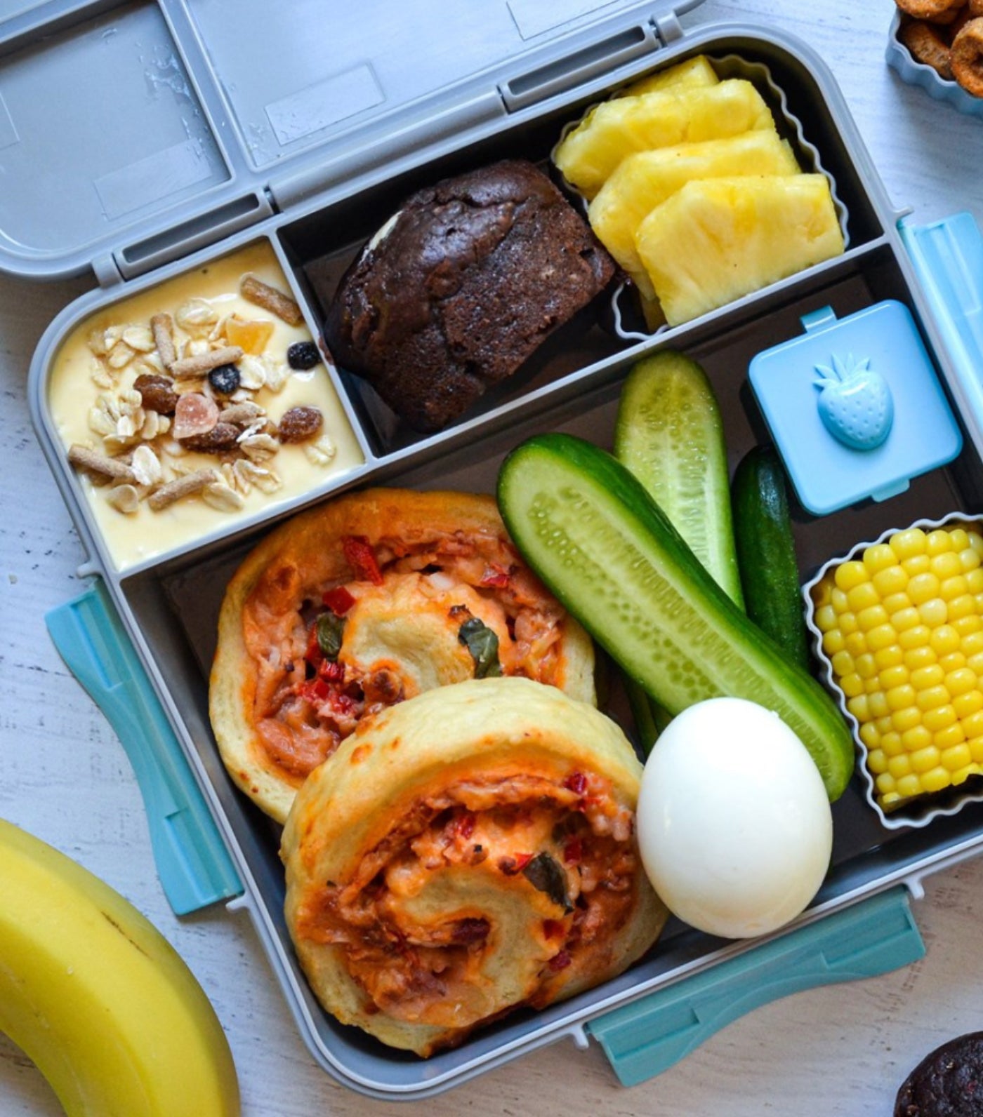 Yumbox Little Lunch Box Co Bento Three+ Gray