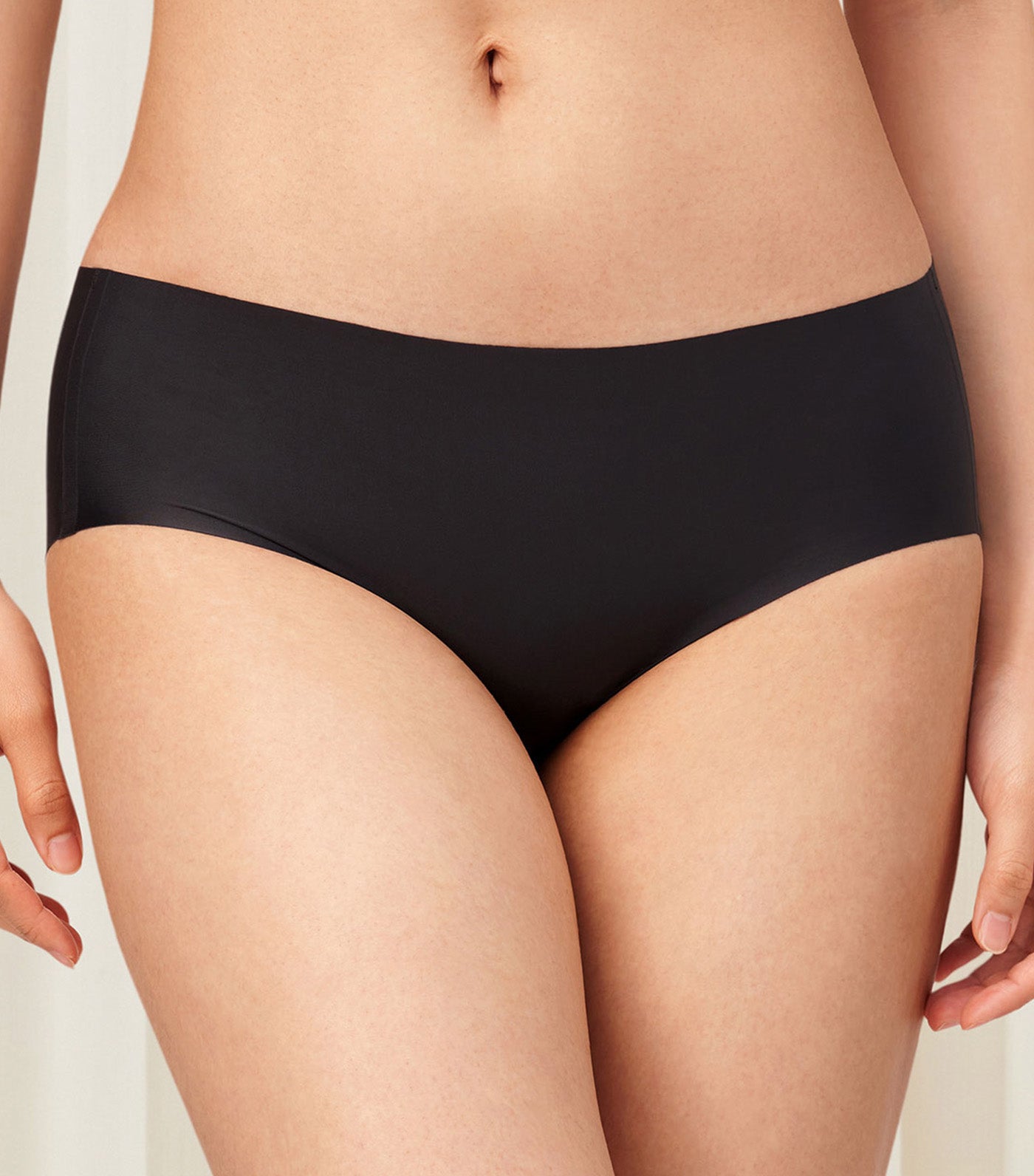 Tri-Zone Seamless Panty Black