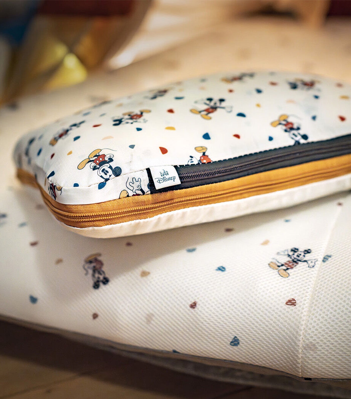 JetKids by CloudSleeper™ Mickey Celebration