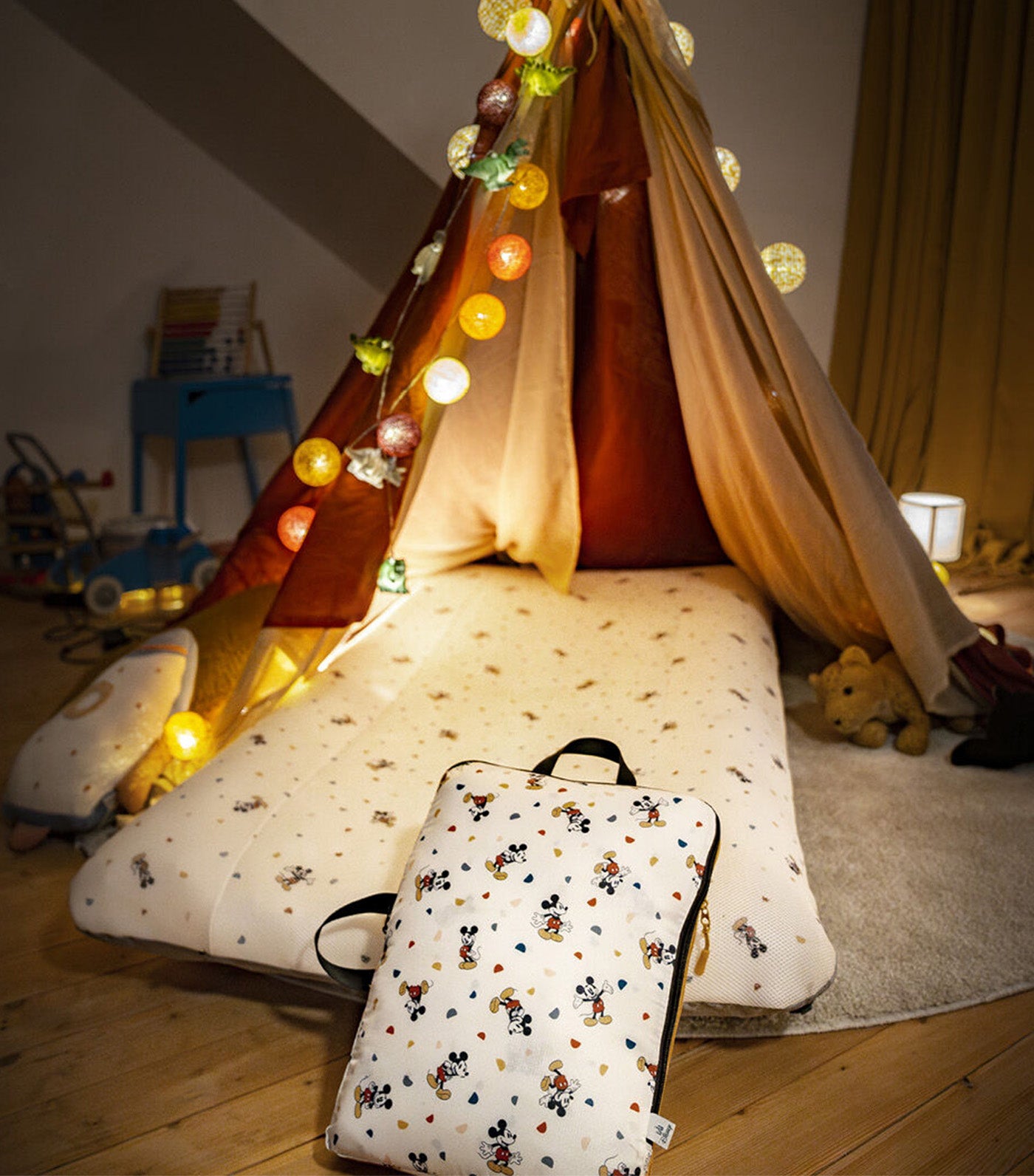 JetKids by CloudSleeper™ Mickey Celebration