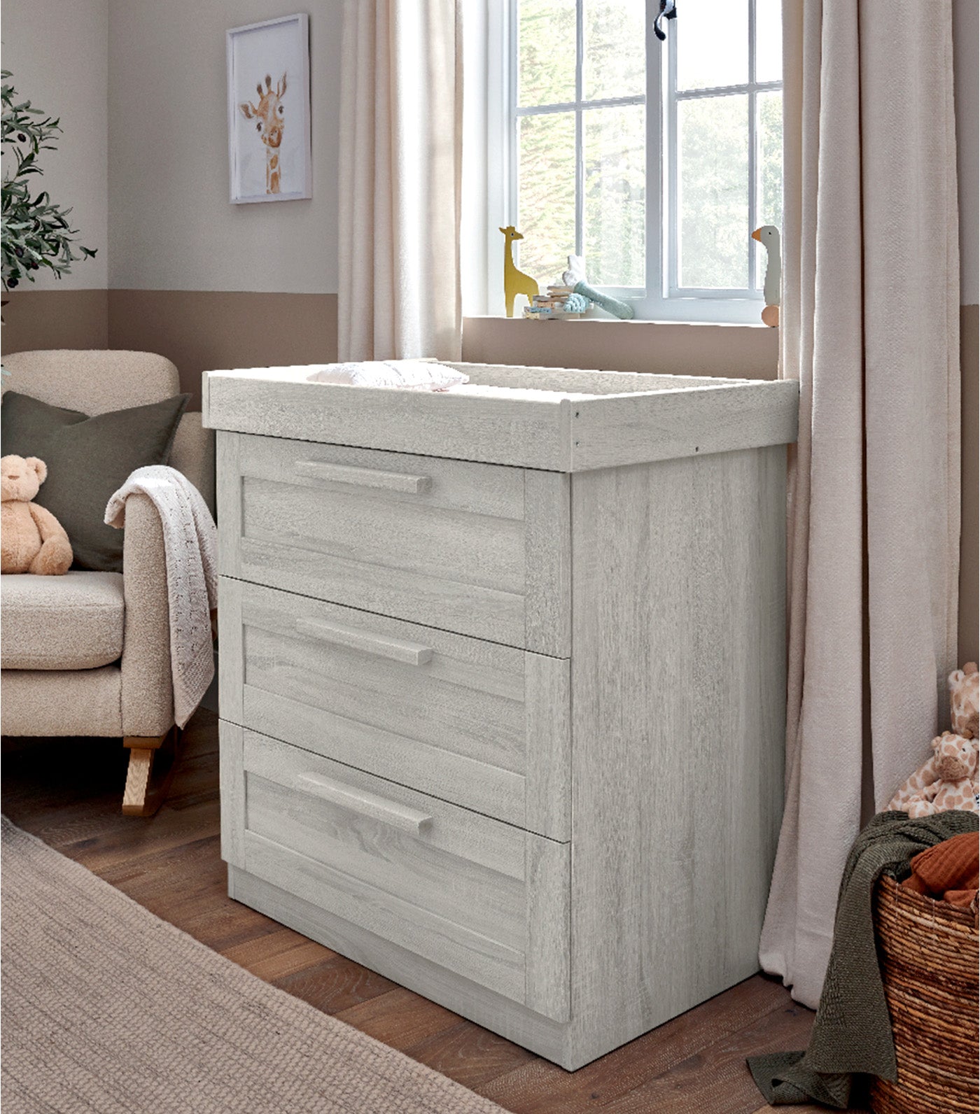 Atlas Dresser Light Oak