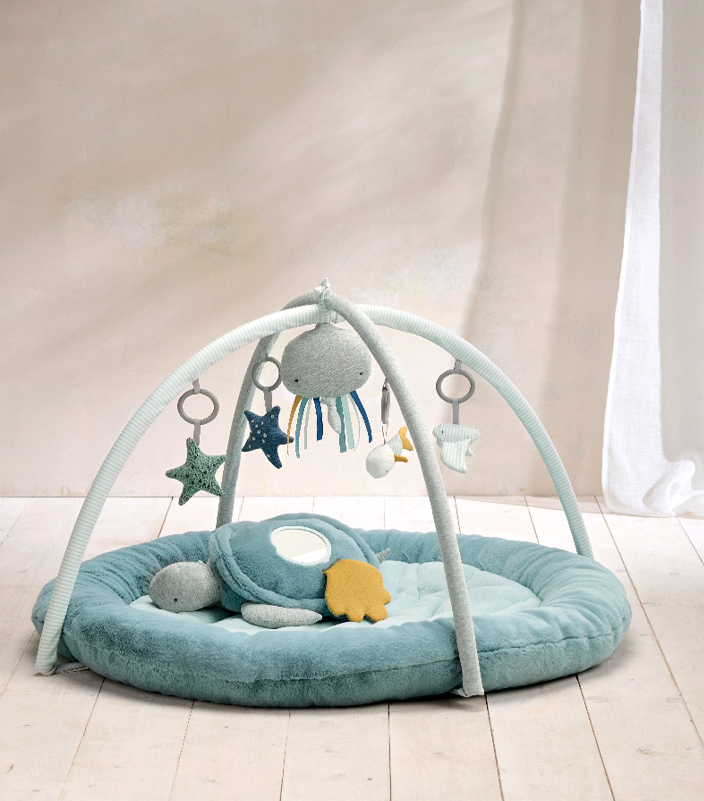 Welcome to the World Under the Sea