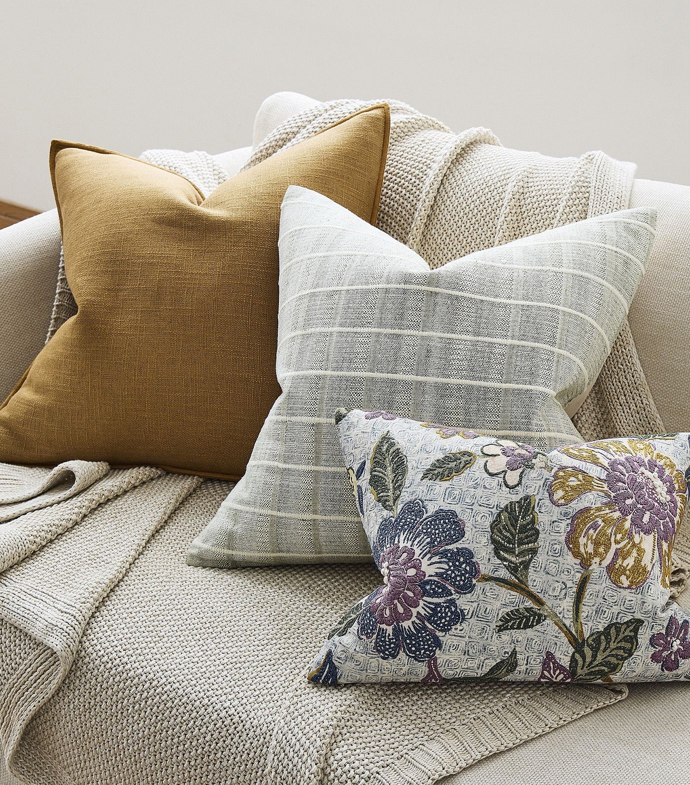 Loren Botanical Pillow Cover