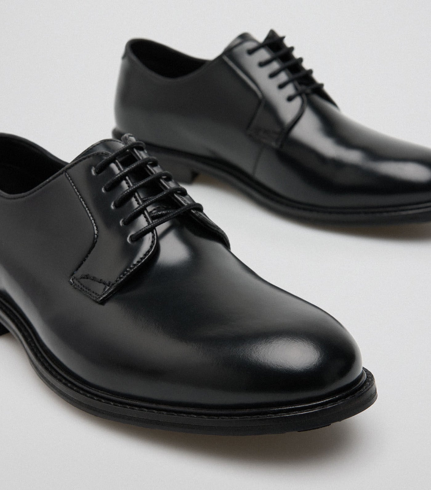 Lace-Up Dress Shoe Black