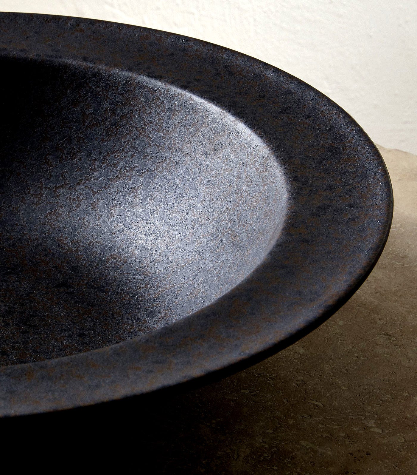 Lucia Wide Rim Dinnerware Collection