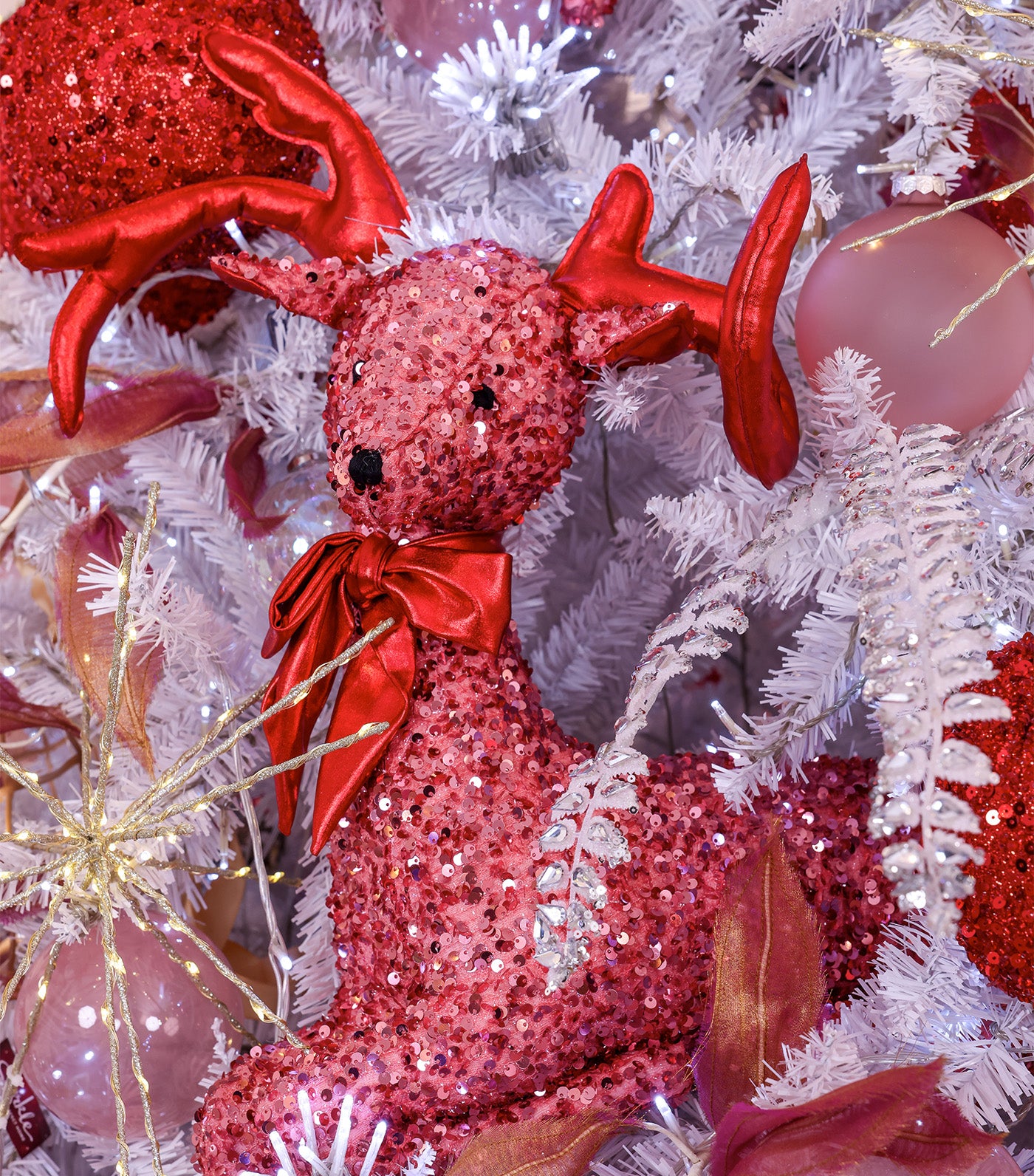 Reindeer Sitting 24"