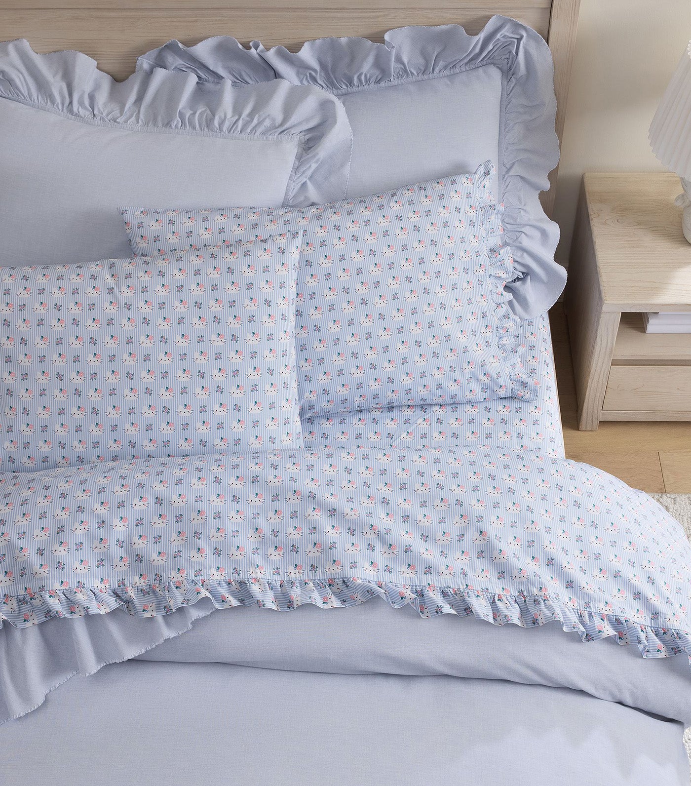 Hello Kitty® Chambray Stripe Organic Sheet Set