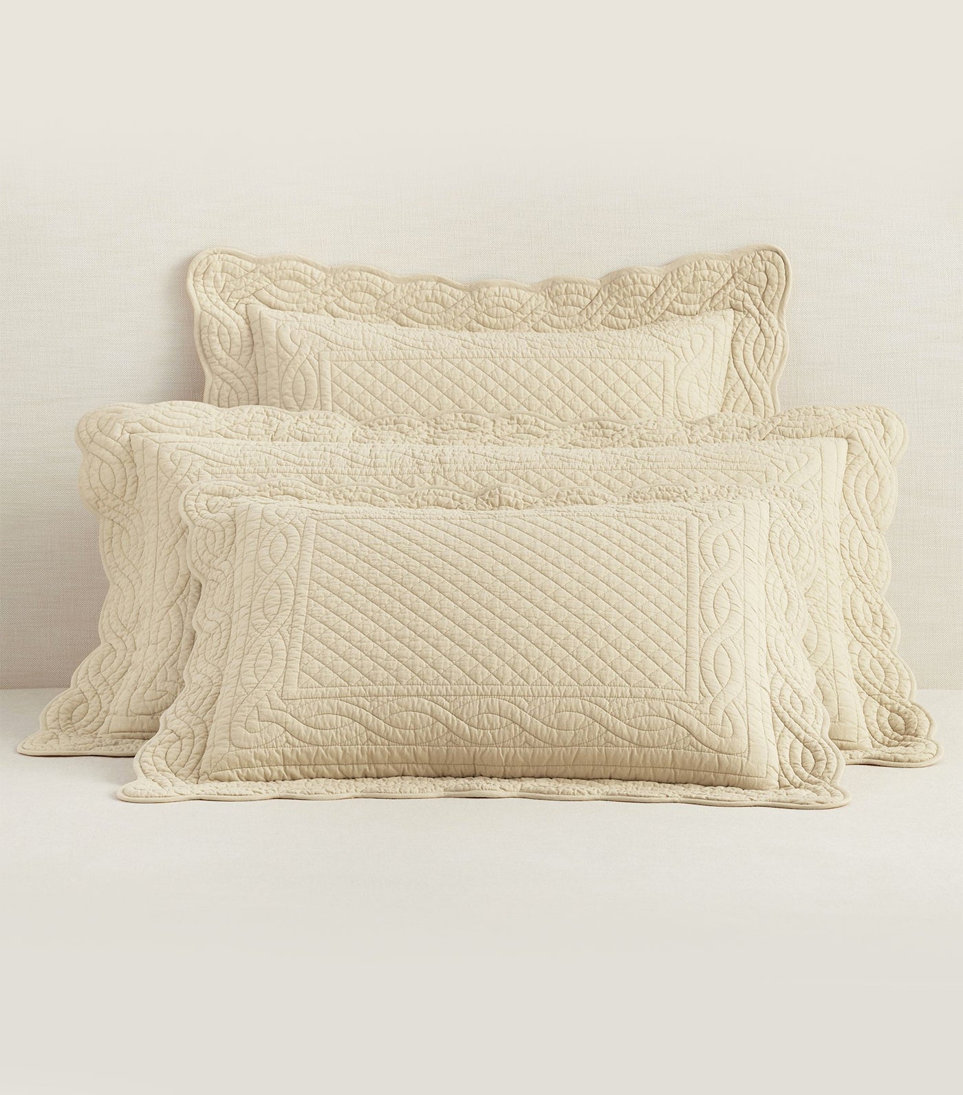 Heirloom Scallop Quilted King Sham
