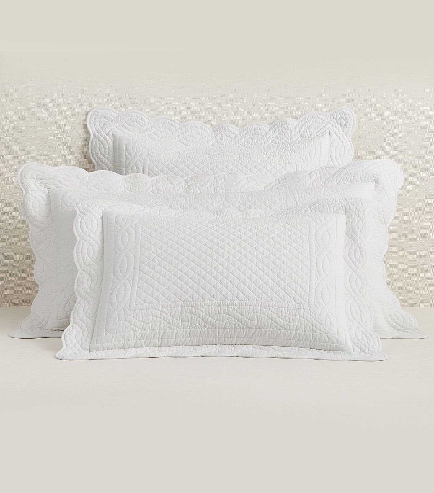 Heirloom Scallop Quilted King Sham