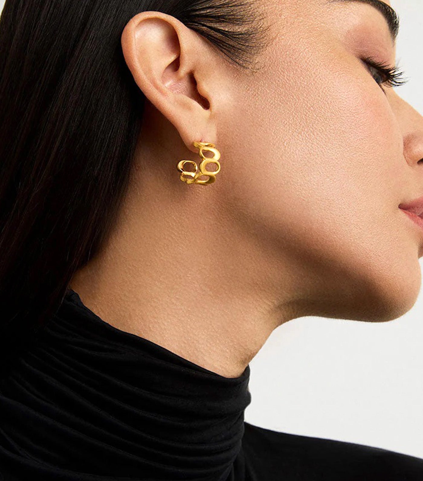 Crosby Link Huggie Hoops Gold