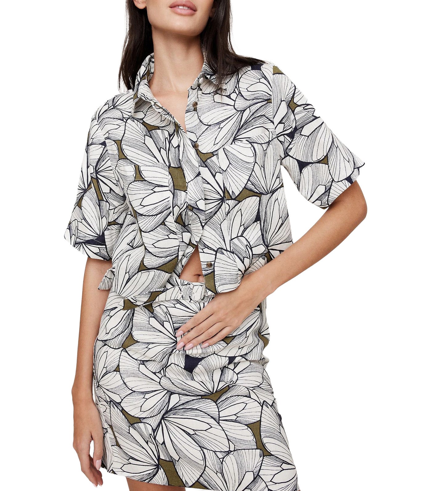 Boxy Linen Cropped Shirt