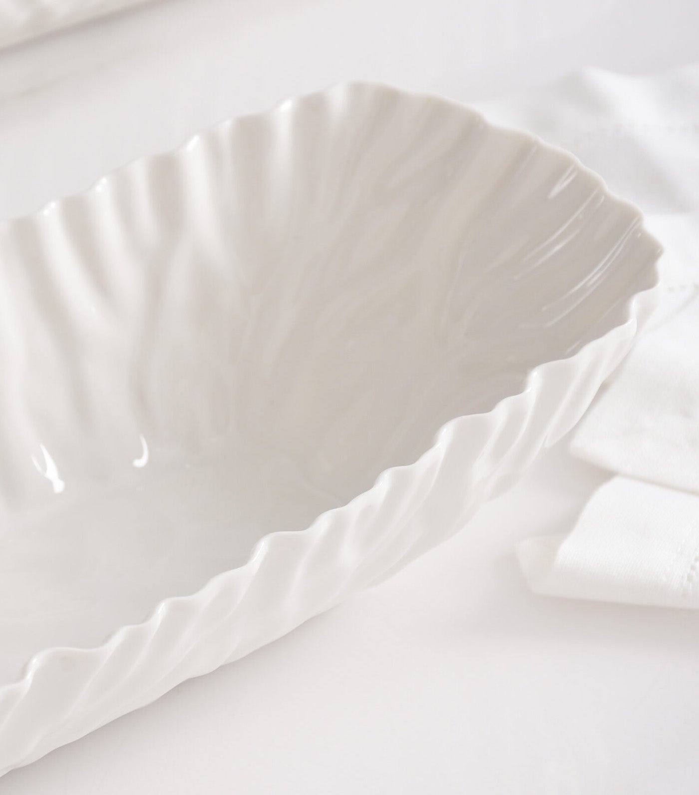 Pampa Bay Mascali Bianca Deep Rectangular Server