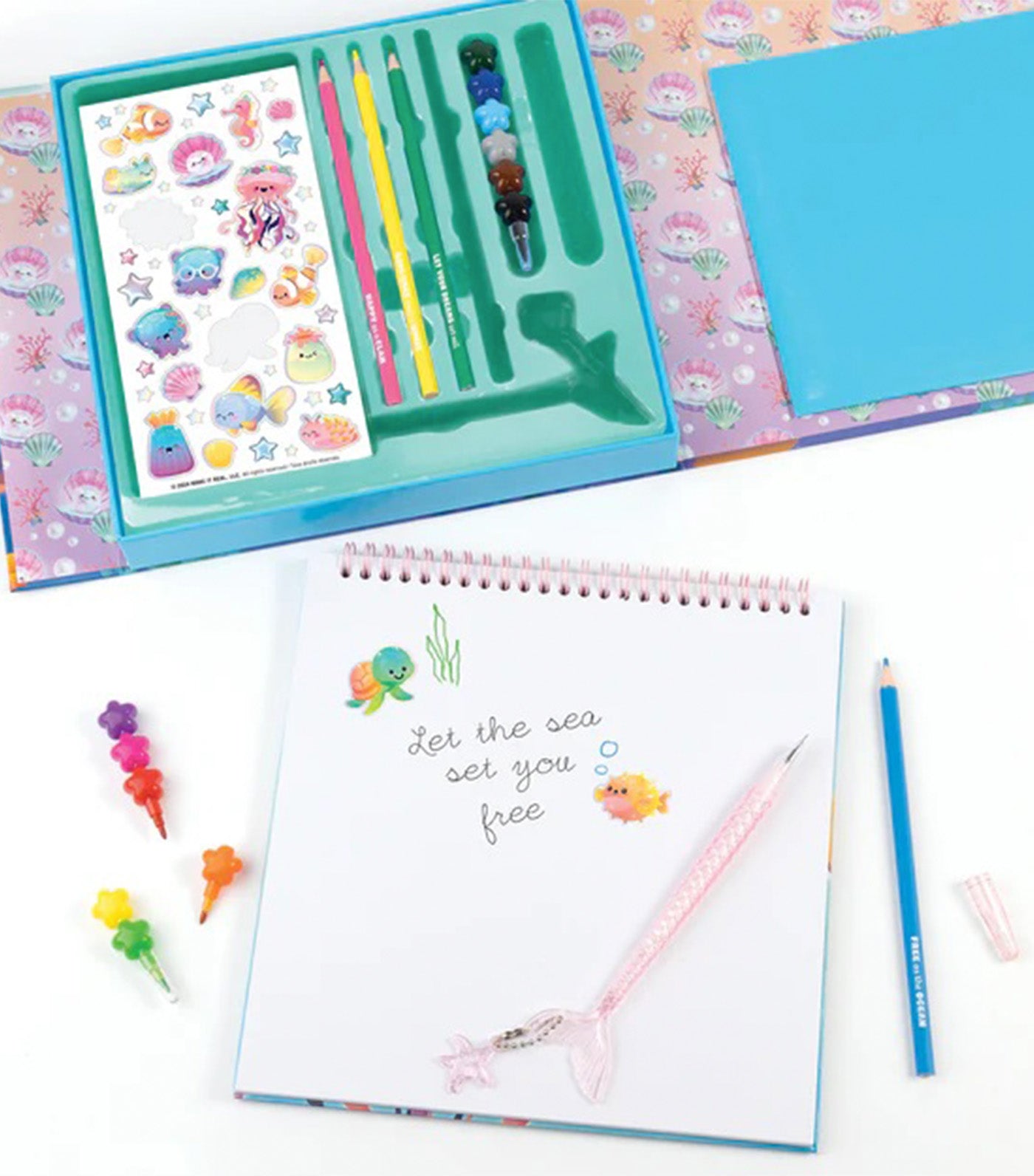 Aquatic Artist Drawing Set