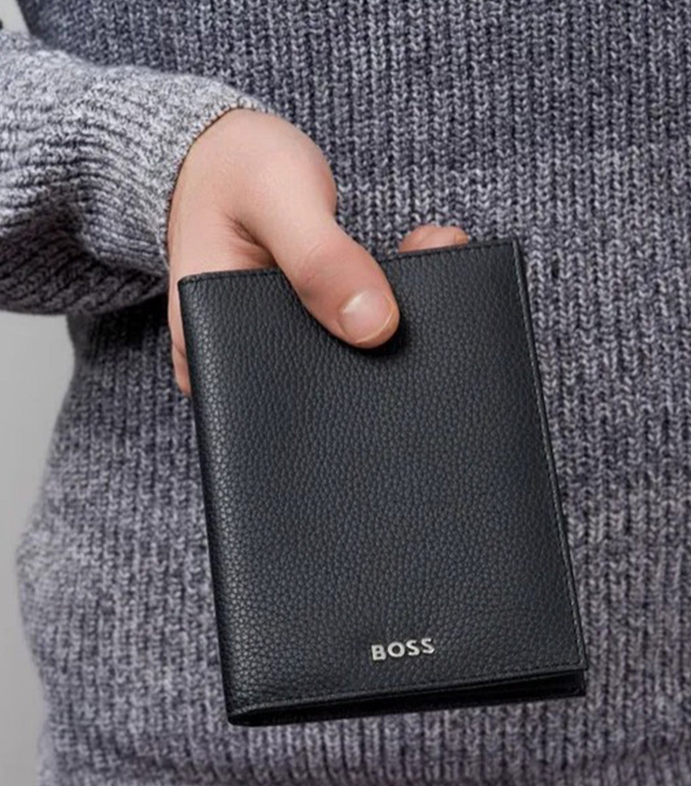 Passport Holder Classic Grained Black