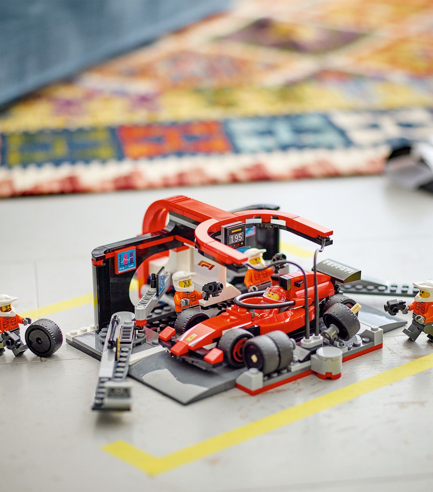 LEGO® City F1® Pit Stop and Pit Crew with Ferrari Car