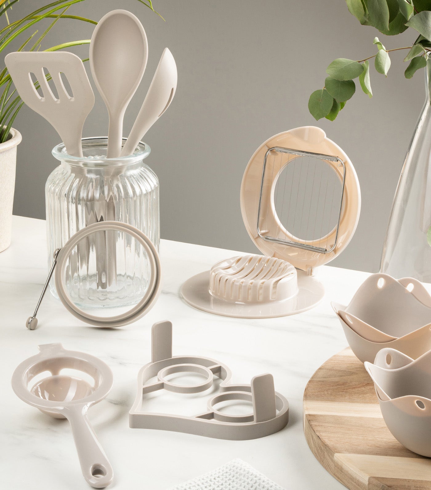 Fusion Twist Silicone Solid Spoon Gray