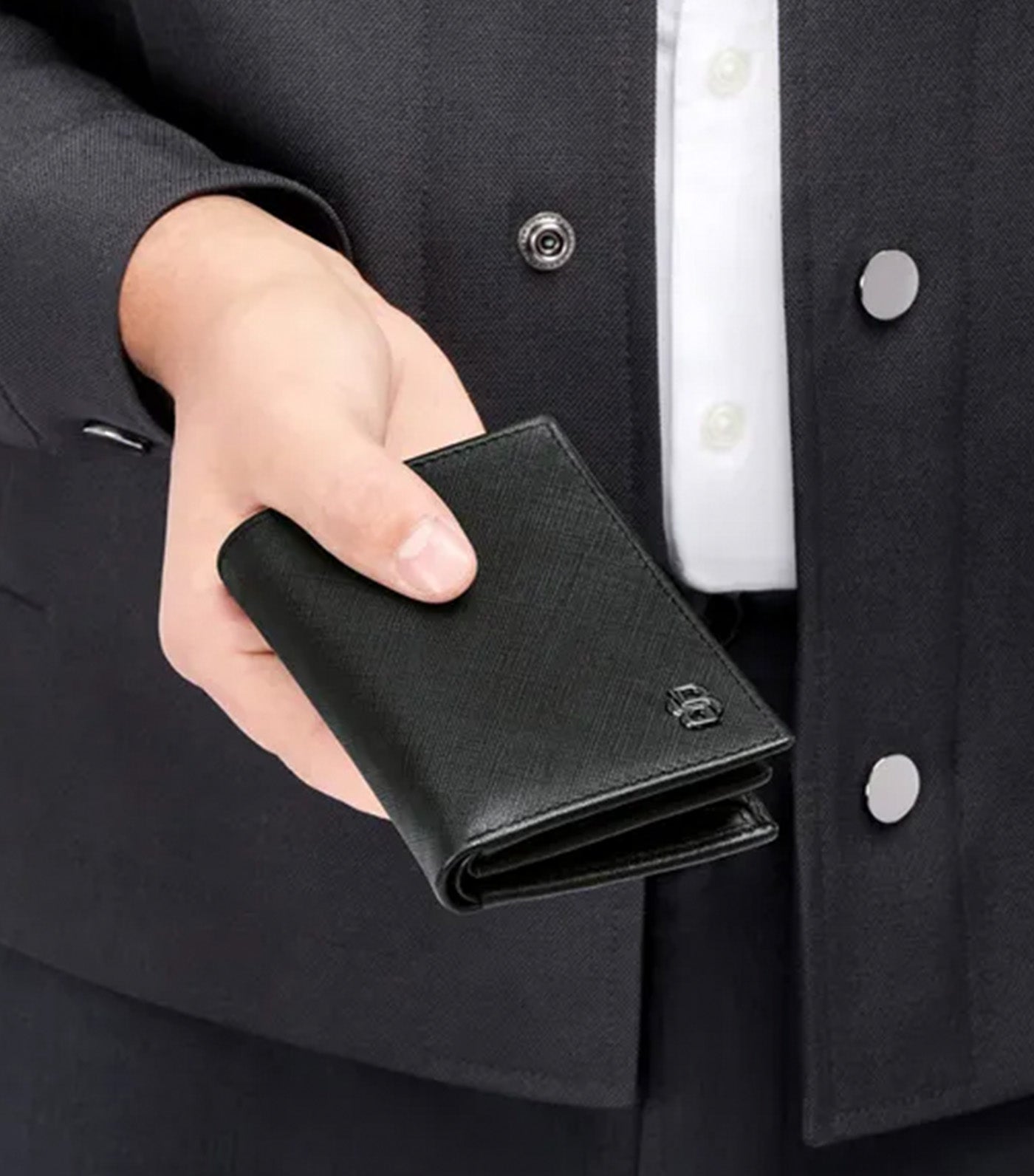 Hugo Boss Card Holder with Flap and Money Pocket Double B Saffiano Black