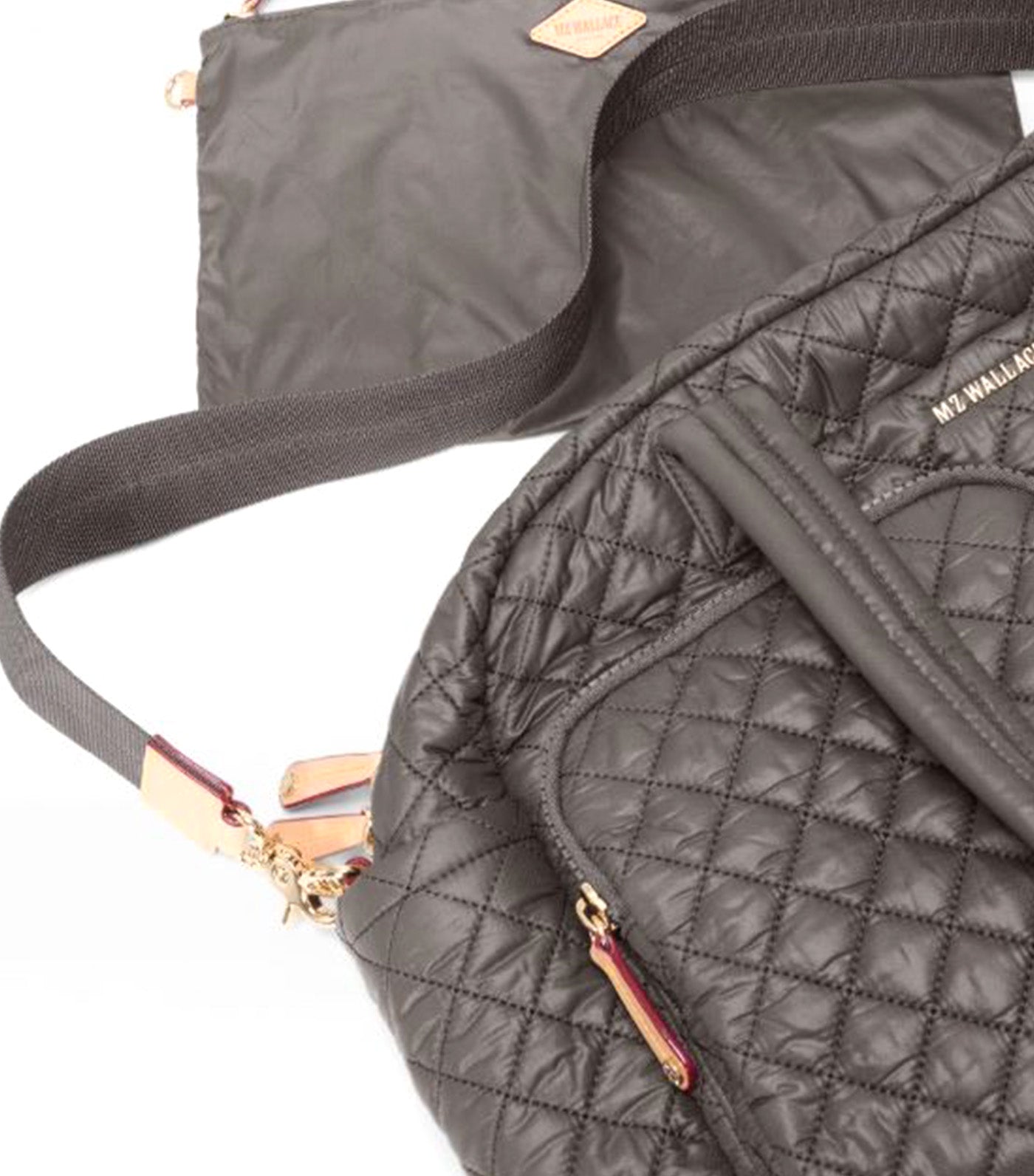 Nik II Duffle Magnet
