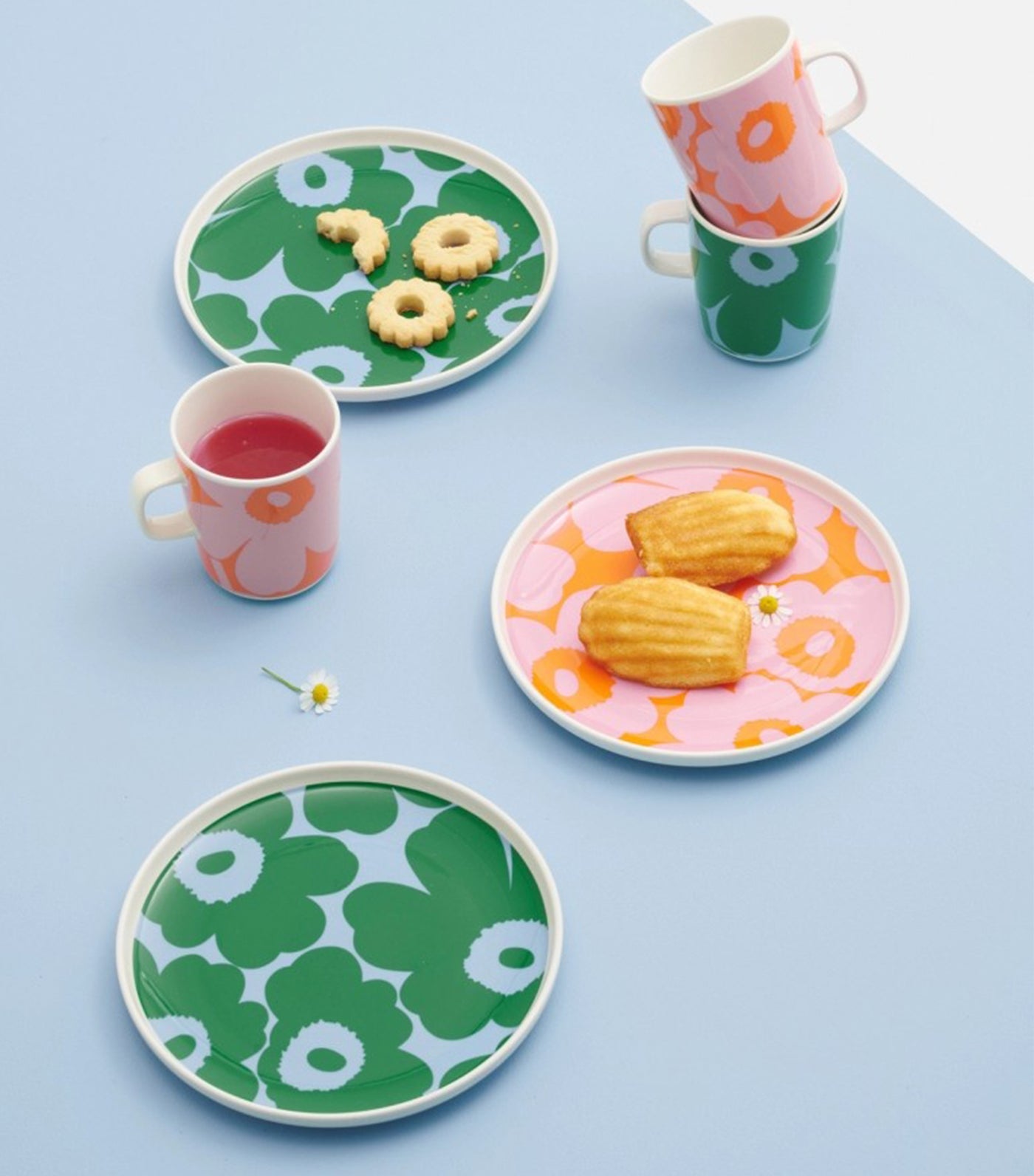 Oiva / Unikko Collection White, Pink, and Orange