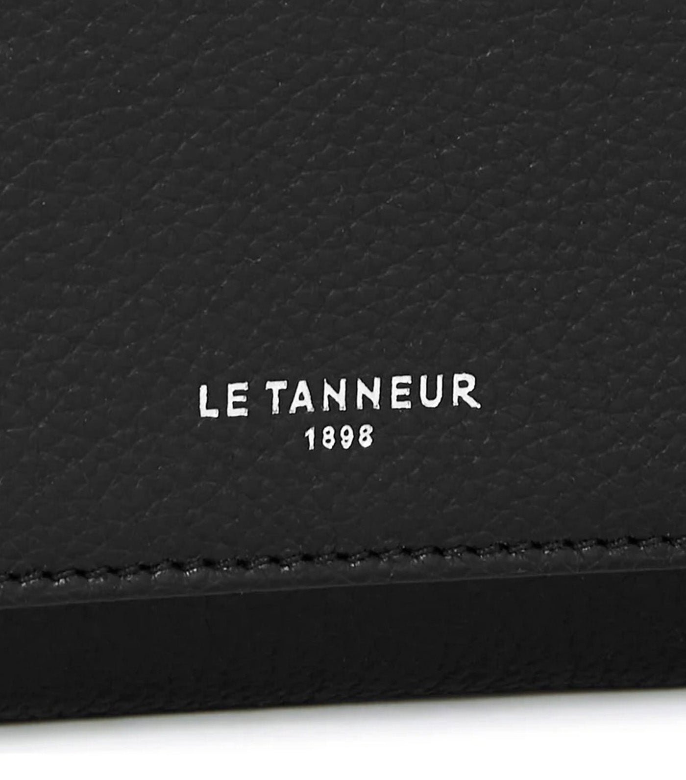 Emilie Zipped Travel Companion in Grained Leather