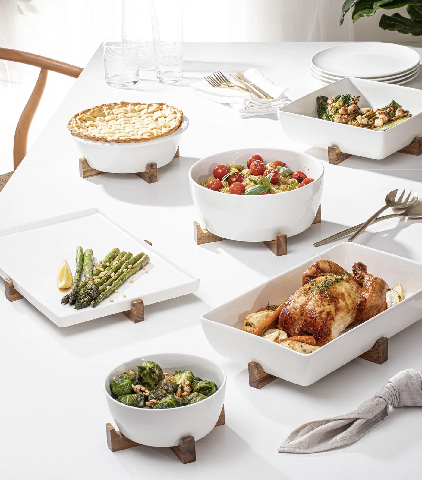 Alto Oven To Table Bowl With Trivet